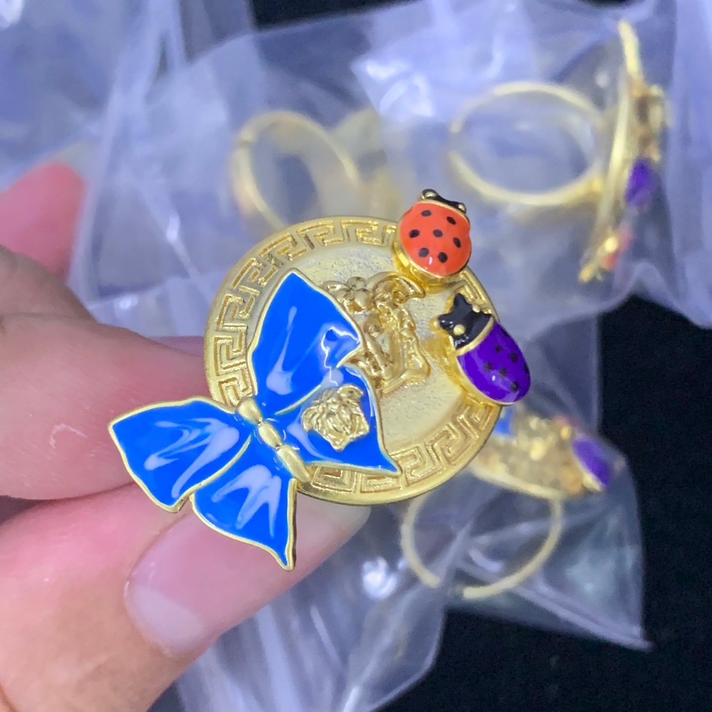 LuxluxHouse Low Price And High Quality Accessories Versace