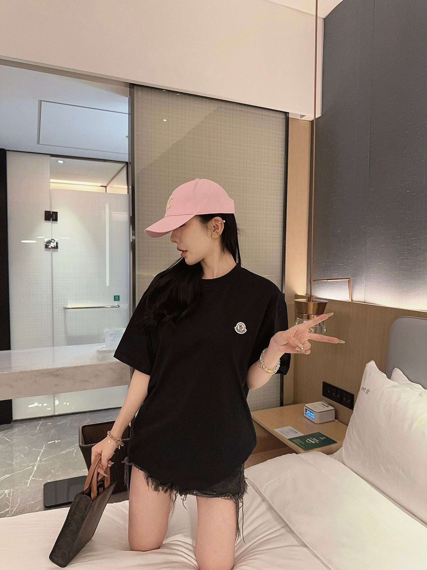 LuxluxHouse Best Quality Clothes T-shirt Moncler