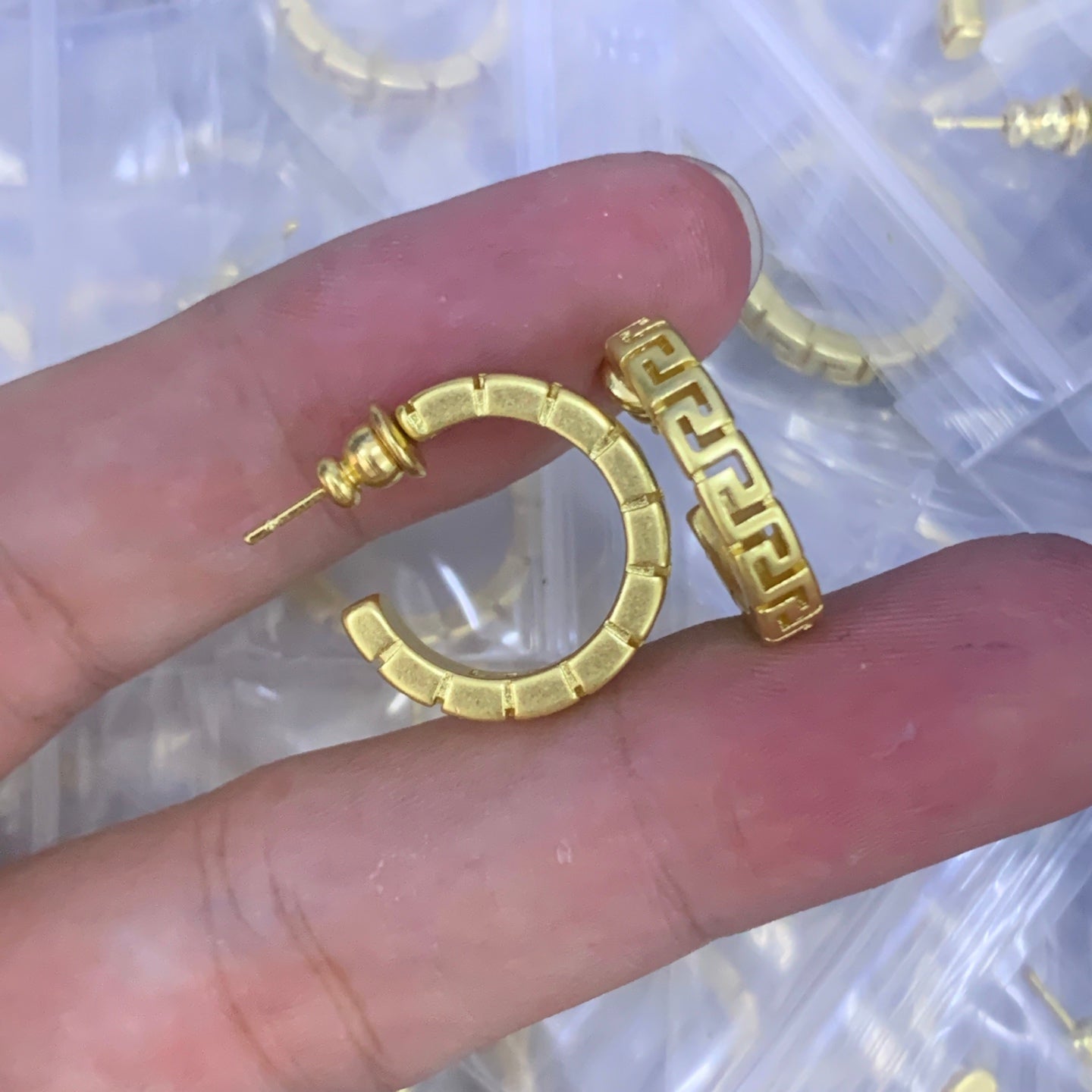 LuxluxHouse Low Price And High Quality Accessories Versace