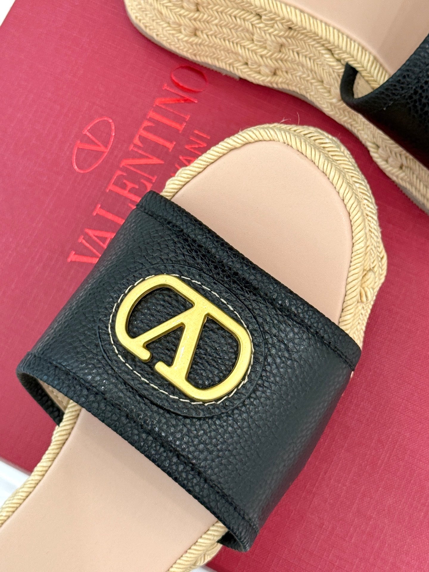LuxluxHouse Best Quality Valentino Women Shoes