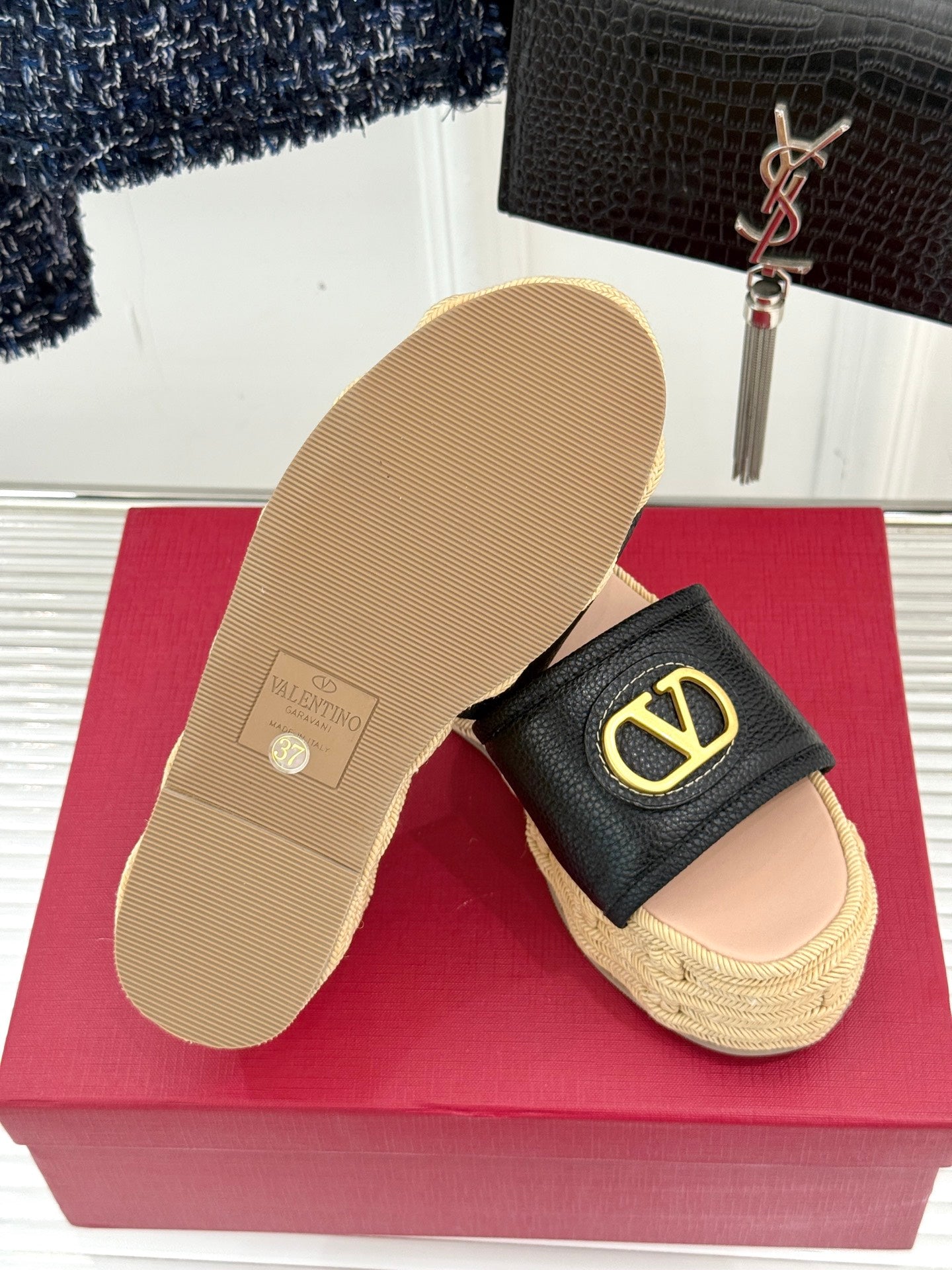 LuxluxHouse Best Quality Valentino Women Shoes