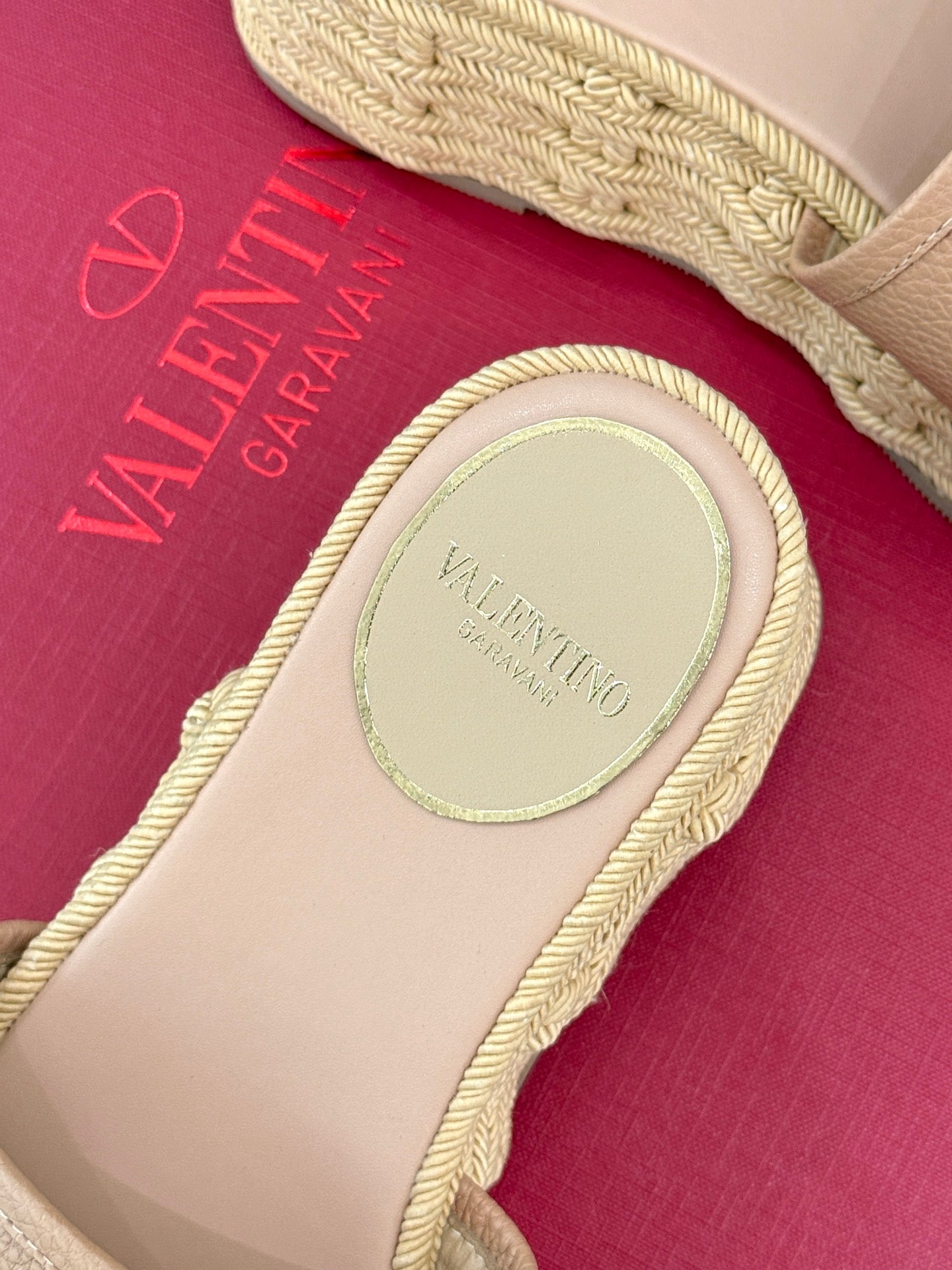 LuxluxHouse Best Quality Valentino Women Shoes