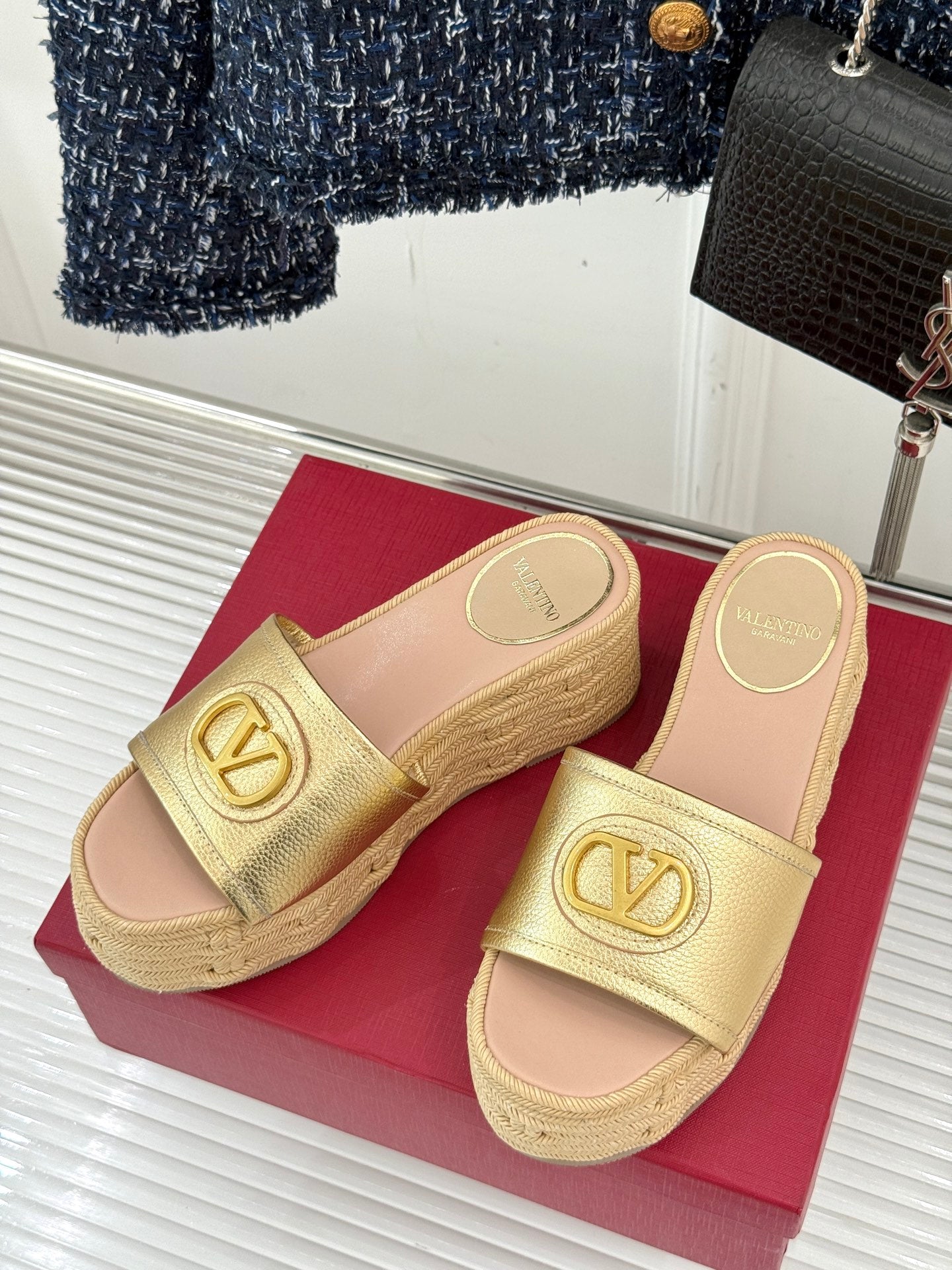 LuxluxHouse Best Quality Valentino Women Shoes