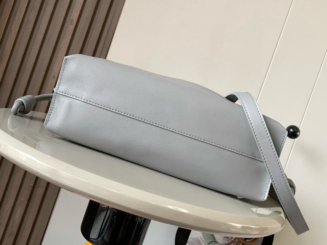 LuxluxHouse Best Quality Bags Loewe Women