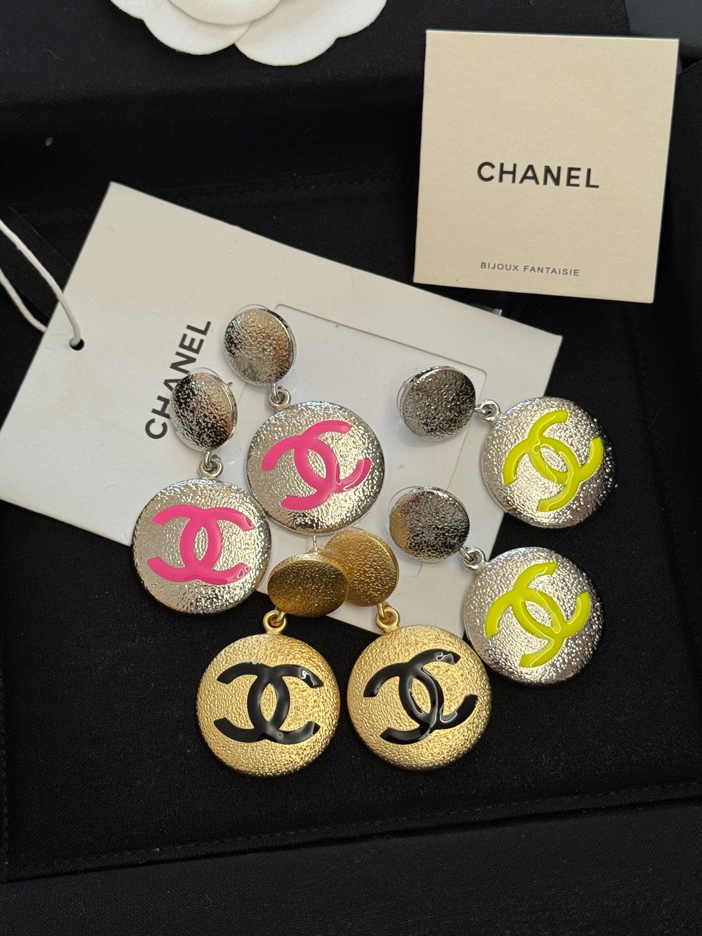 LuxluxHouse Low Price And High Quality Accessories Chanel