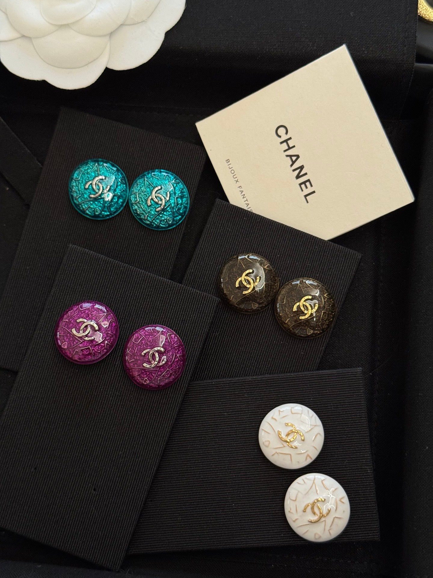 LuxluxHouse Low Price And High Quality Accessories Chanel