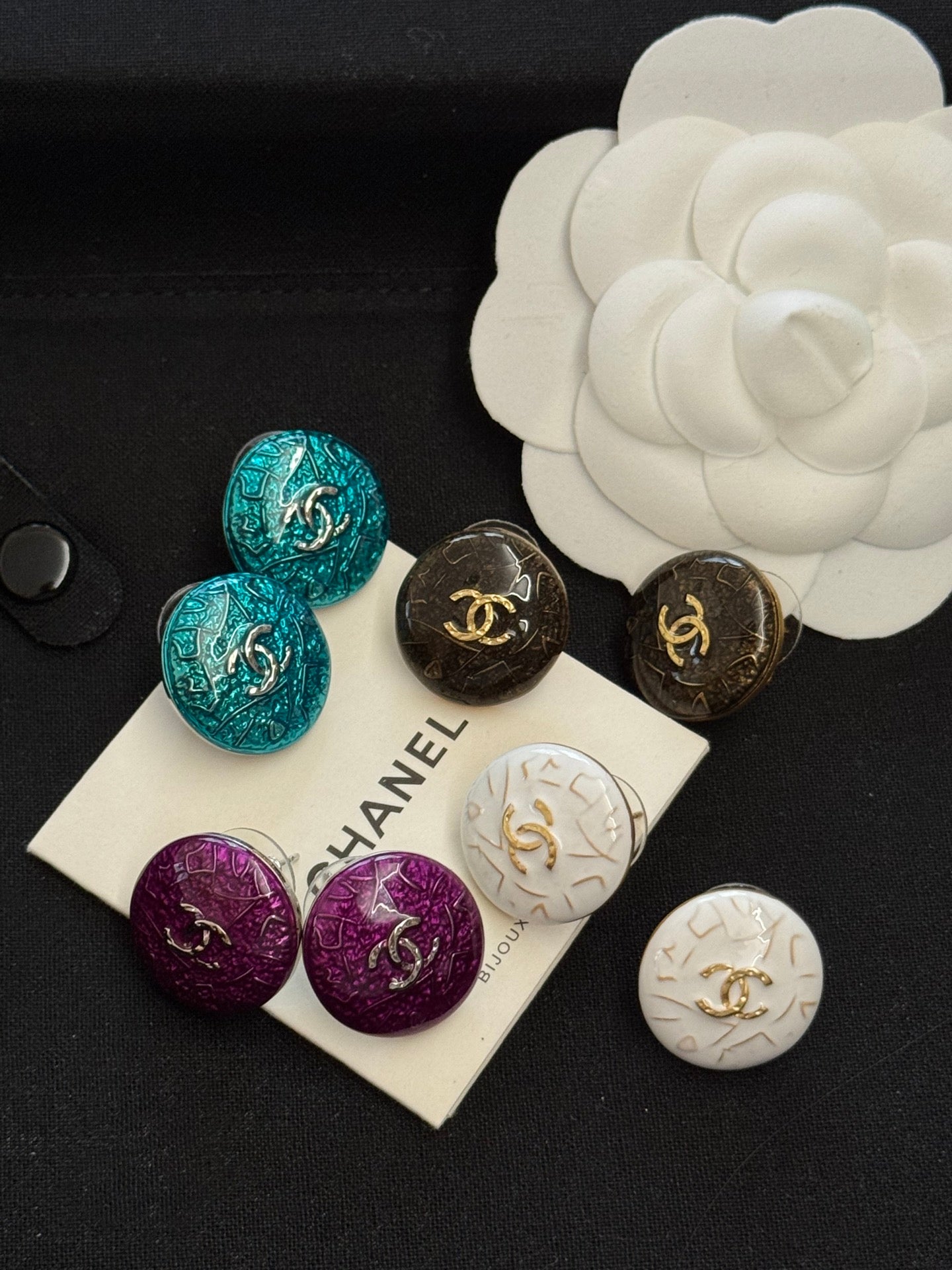 LuxluxHouse Low Price And High Quality Accessories Chanel