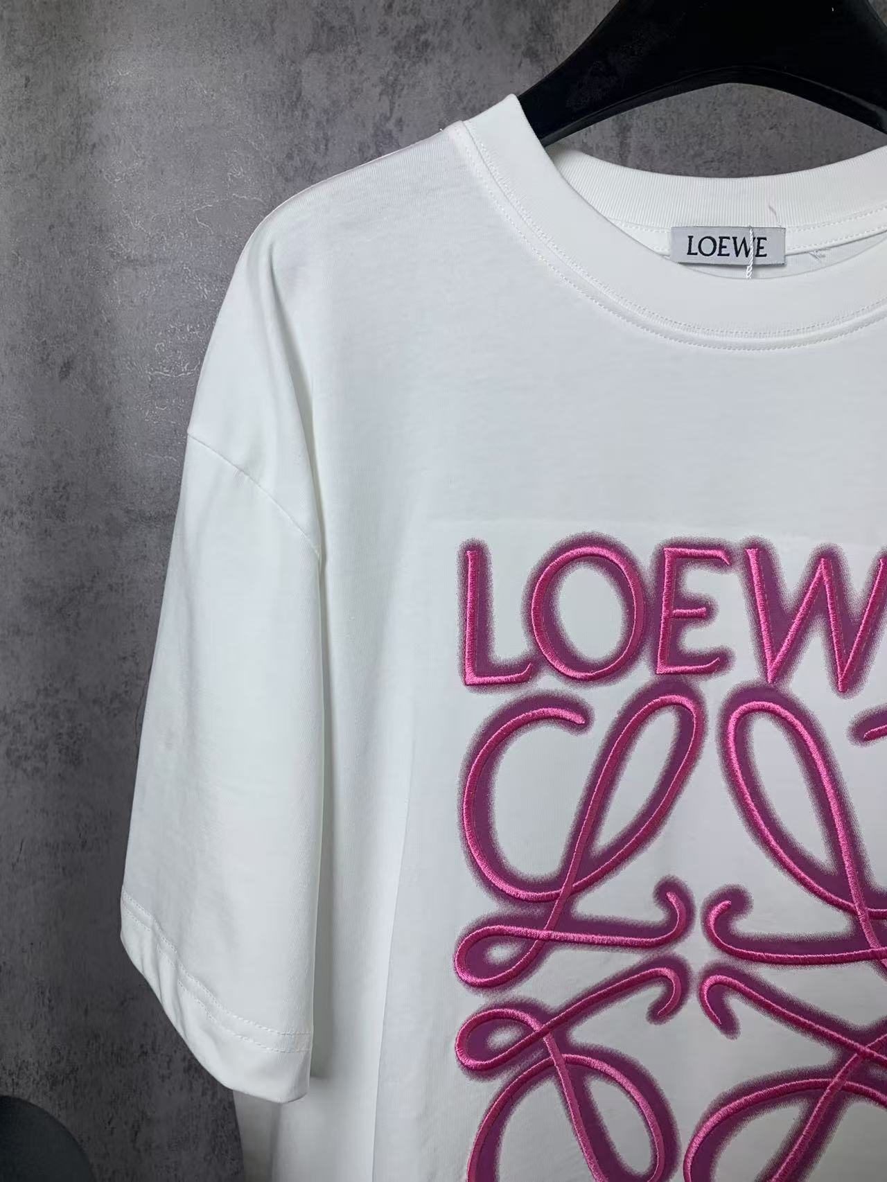 LuxluxHouse Best Quality Clothes T-shirt Loewe