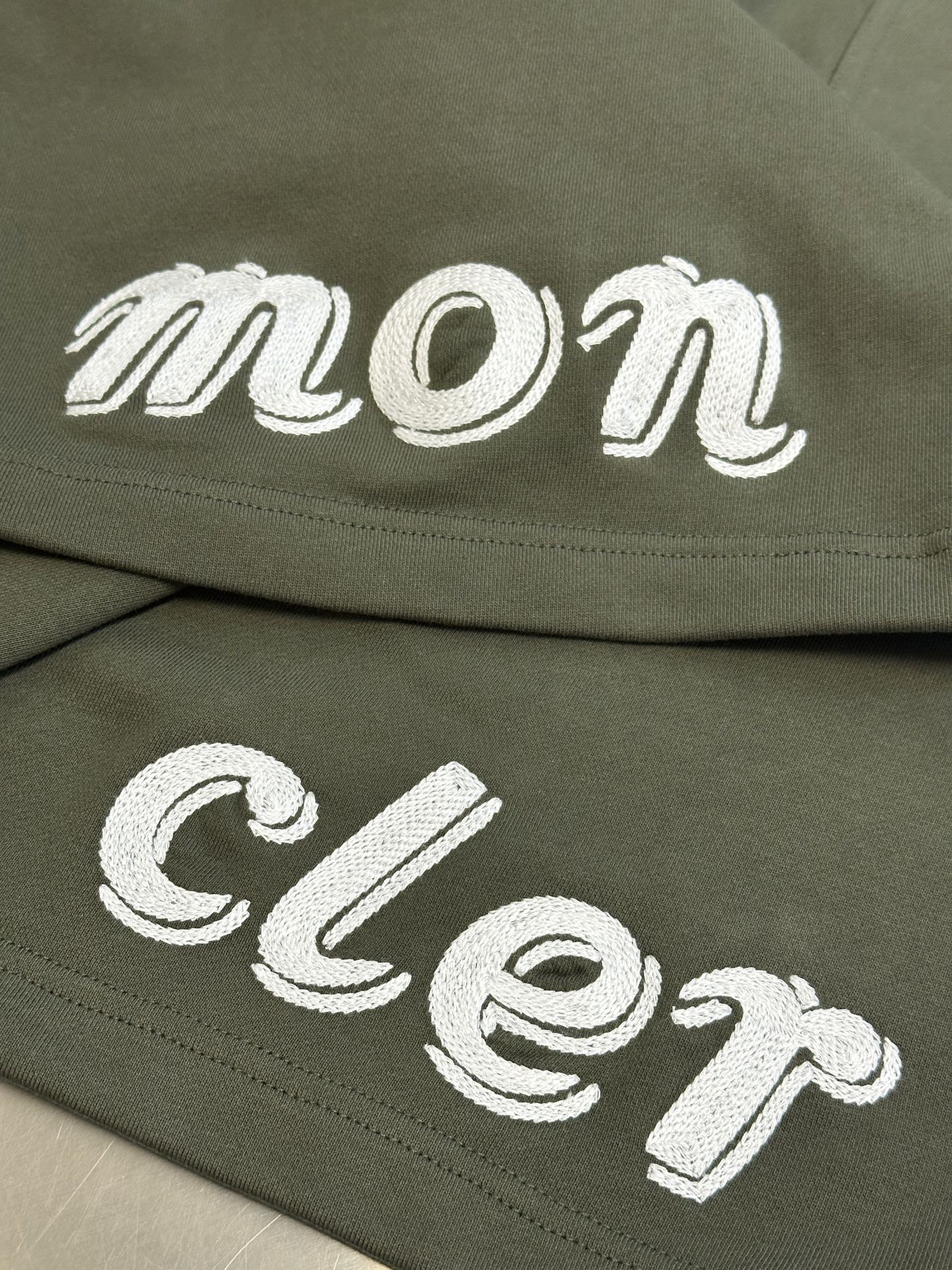 LuxluxHouse Best Quality Clothes Pants Moncler