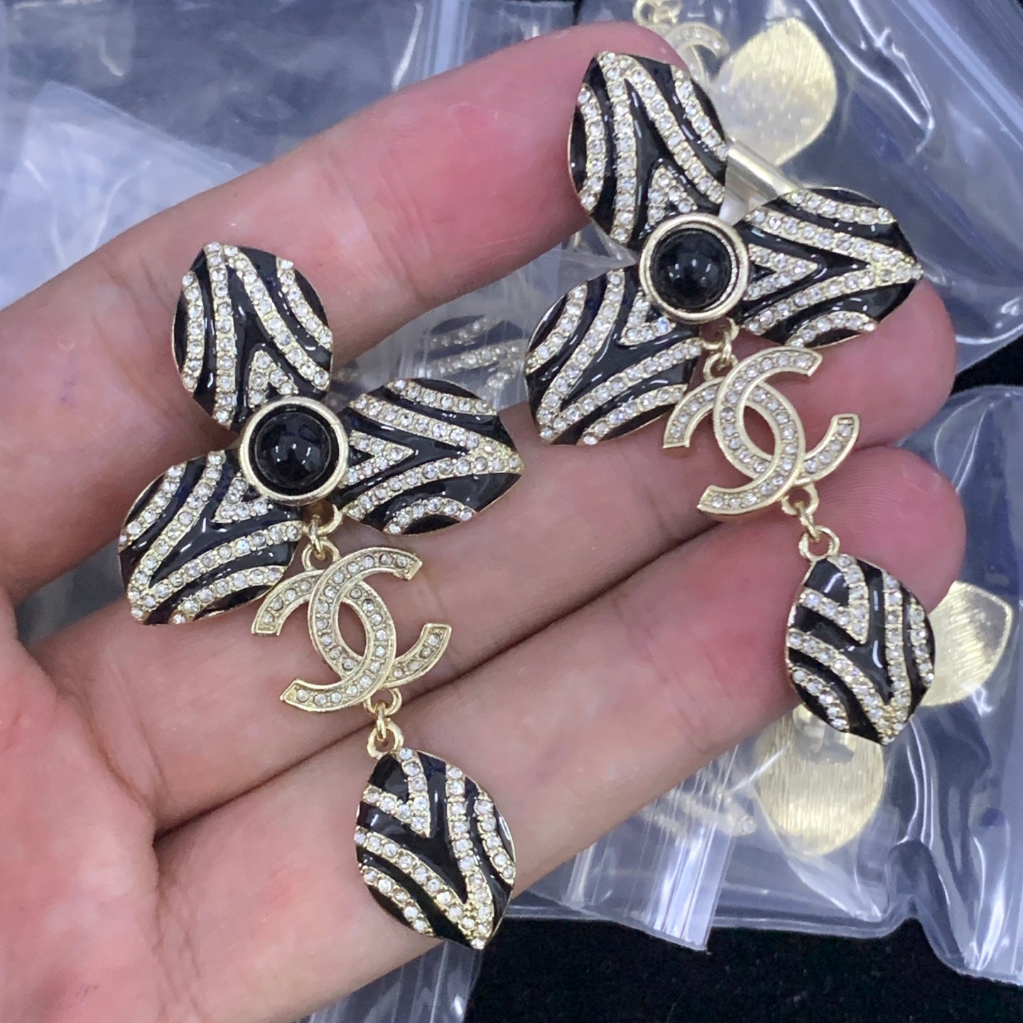 LuxluxHouse Low Price And High Quality Accessories Chanel