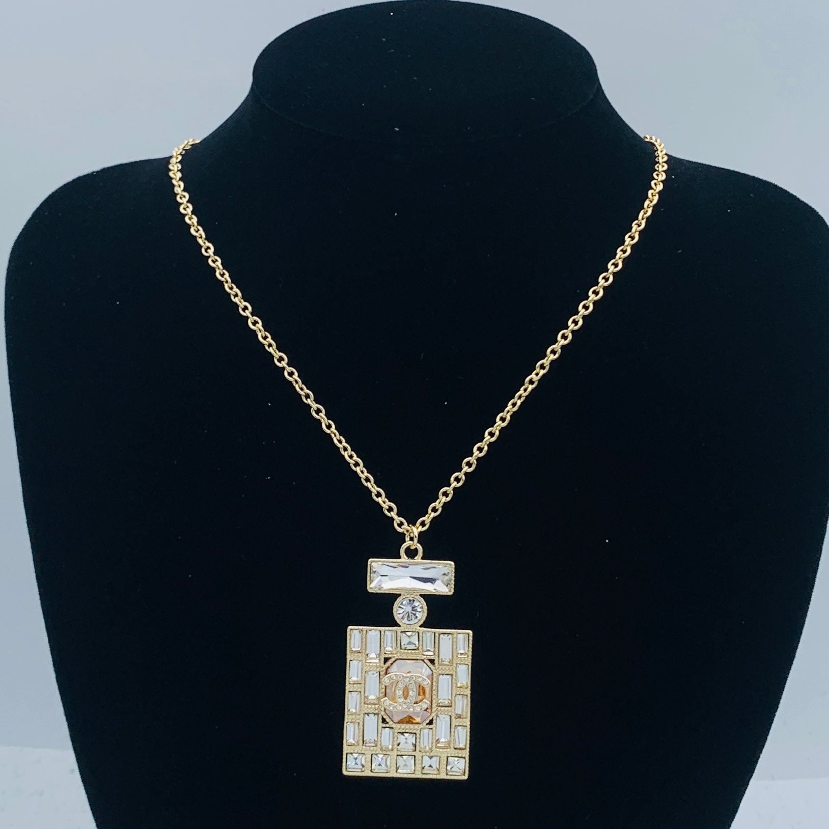 LuxluxHouse Low Price And High Quality Accessories Chanel