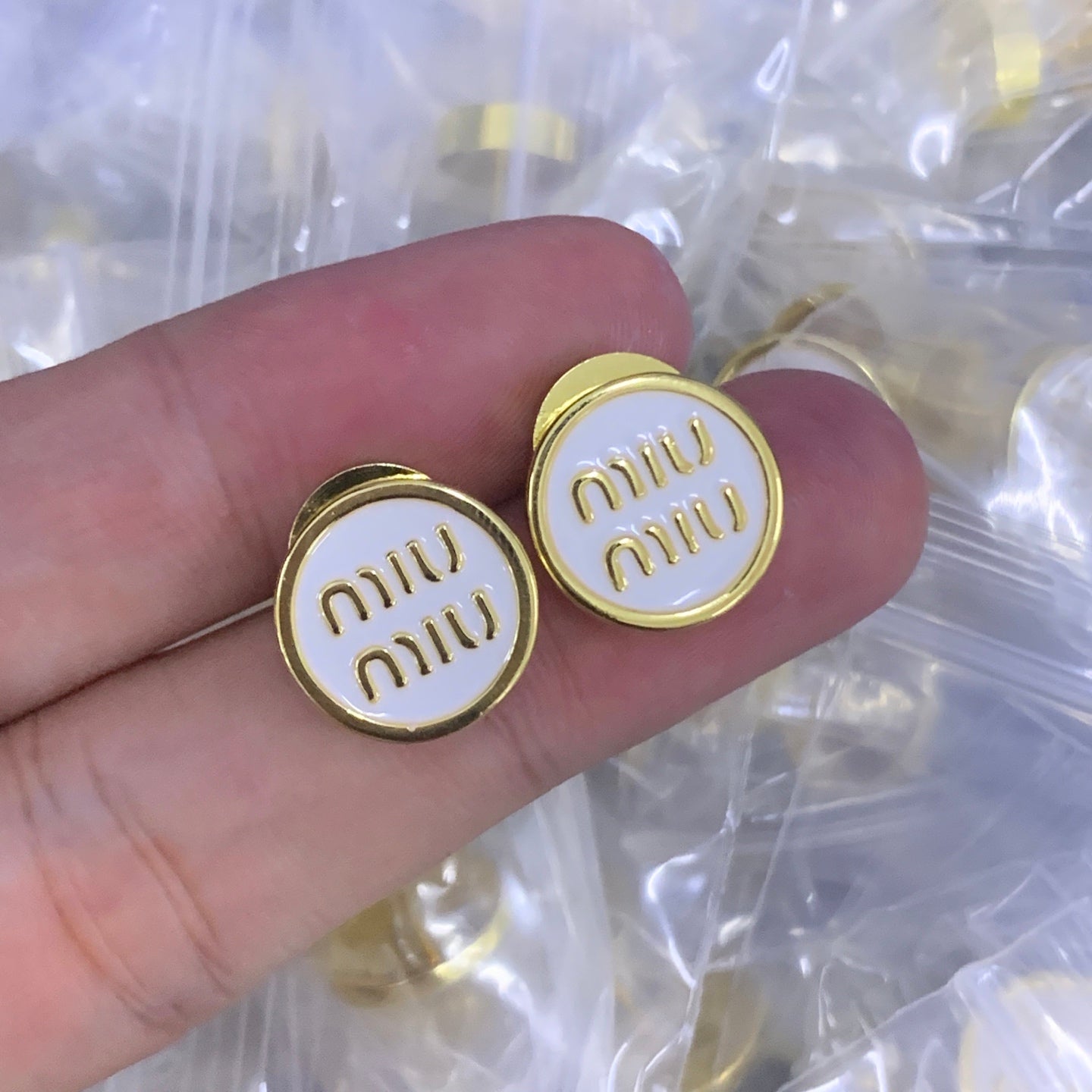 LuxluxHouse Low Price And High Quality Accessories Miu Miu