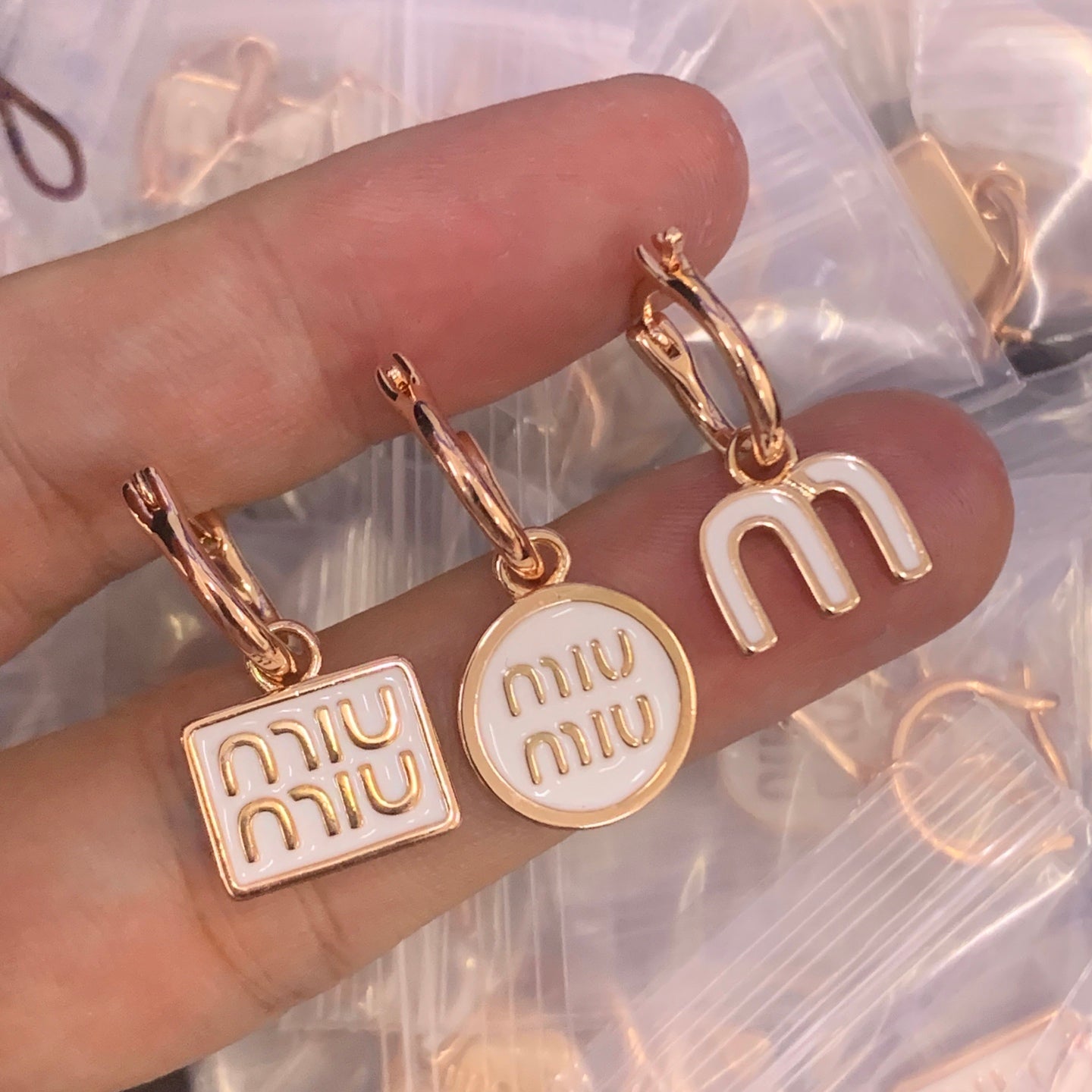 LuxluxHouse Low Price And High Quality Accessories Miu Miu