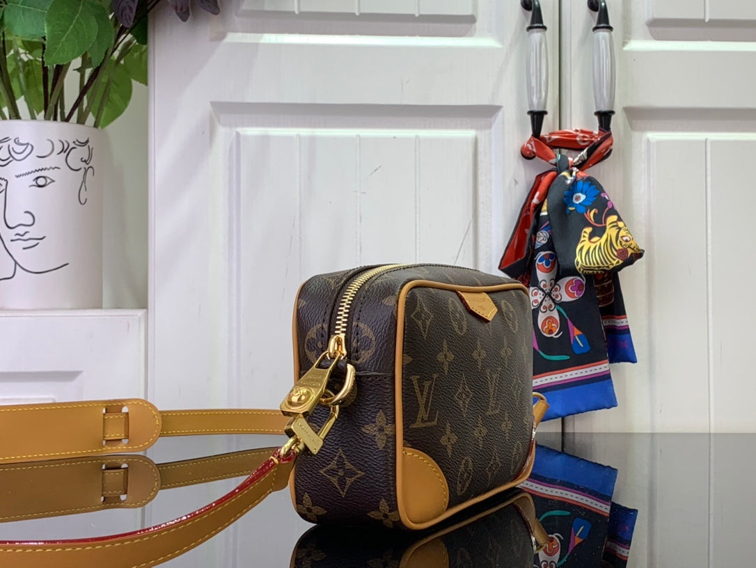 LuxluxHouse Best Quality Bags Louis Vuitton Men