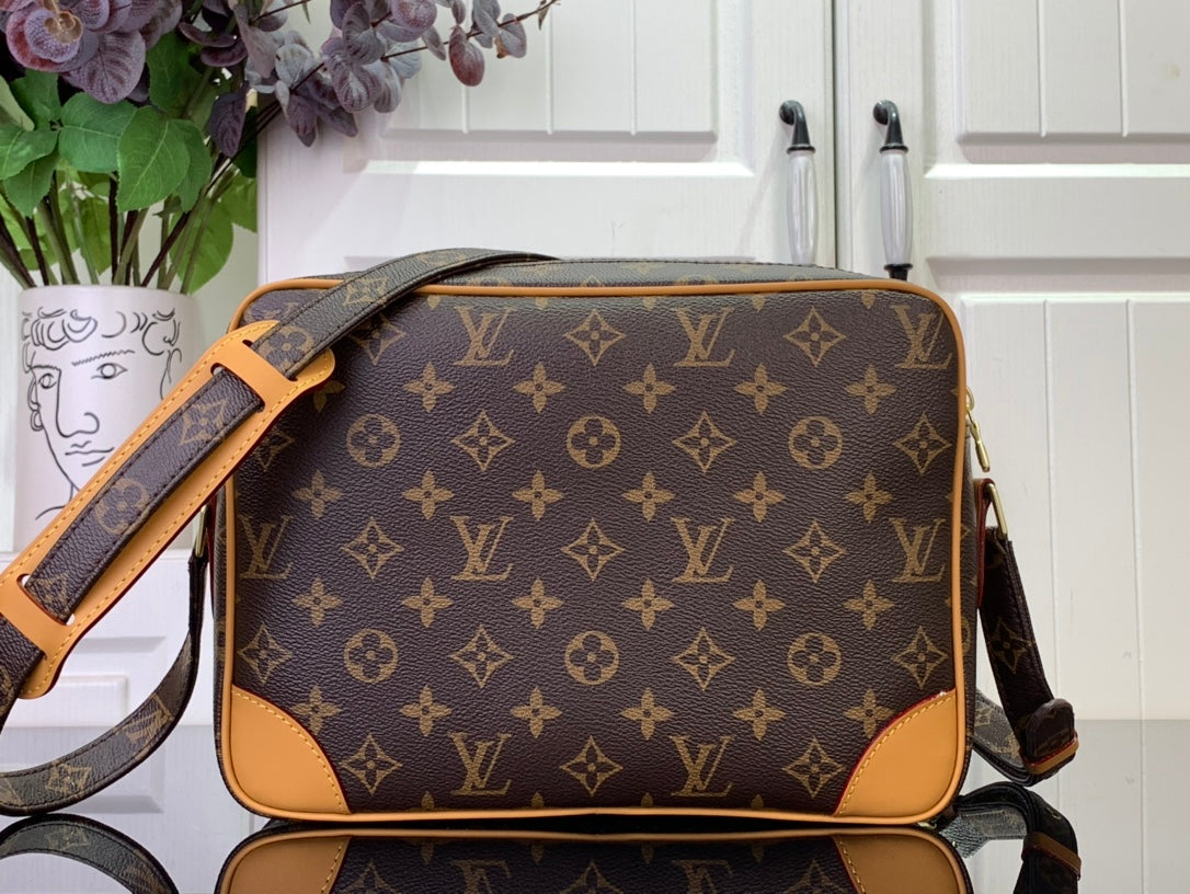 LuxluxHouse Best Quality Bags Louis Vuitton Men