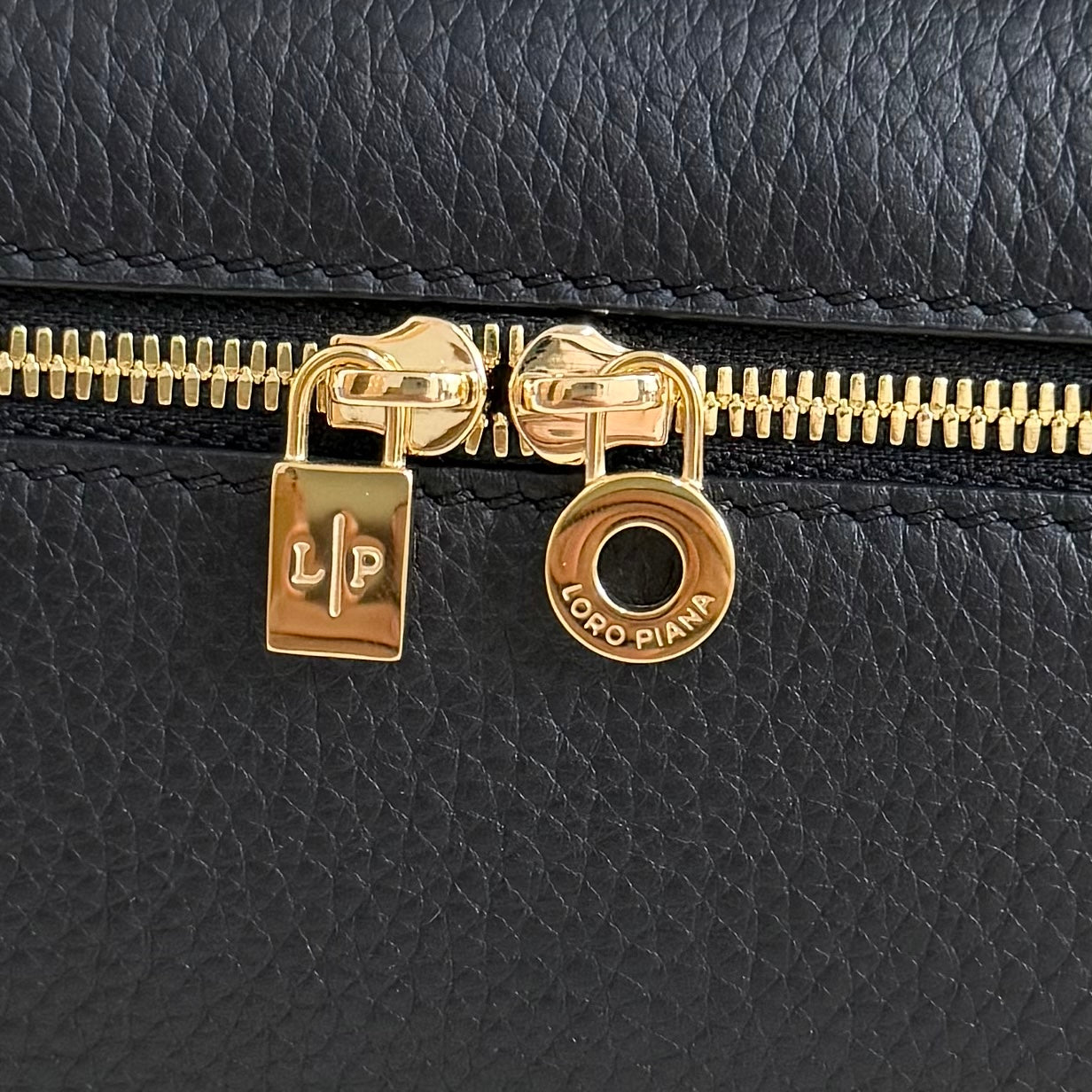 LuxluxHouse Best Quality Bags Loro Piana Women