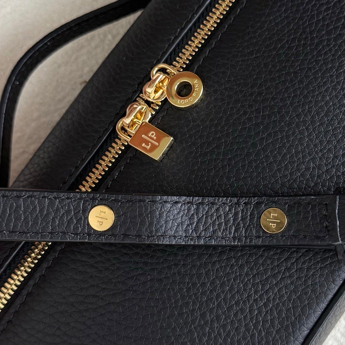 LuxluxHouse Best Quality Bags Loro Piana Women
