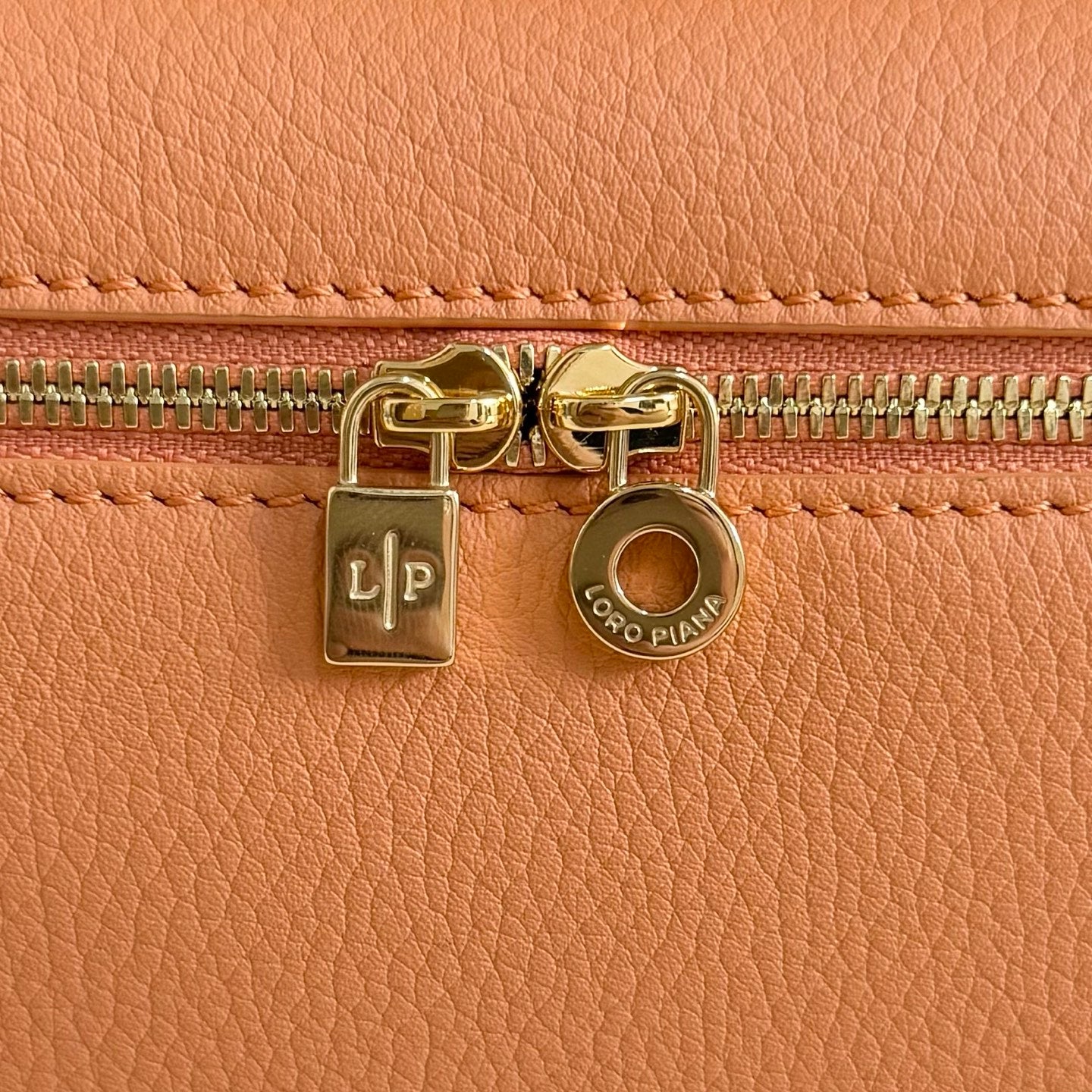 LuxluxHouse Best Quality Bags Loro Piana Women