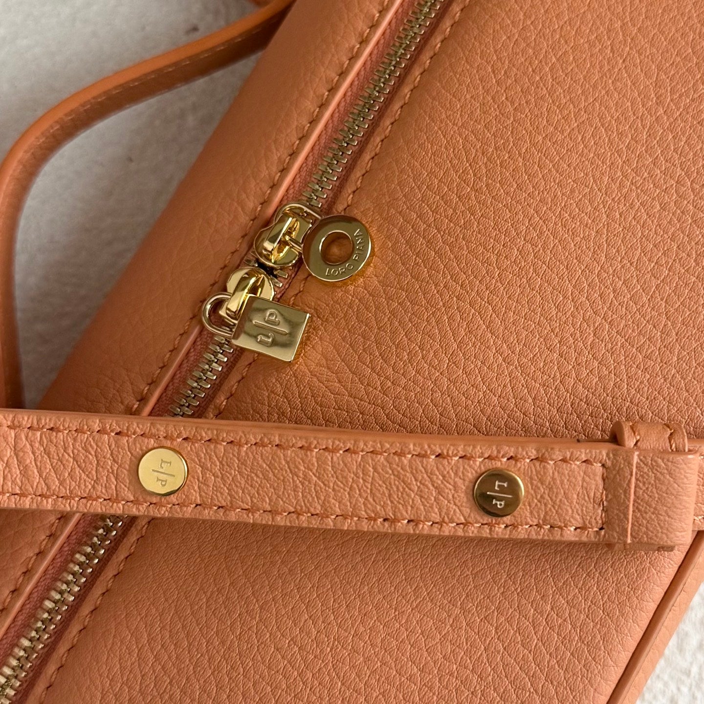 LuxluxHouse Best Quality Bags Loro Piana Women