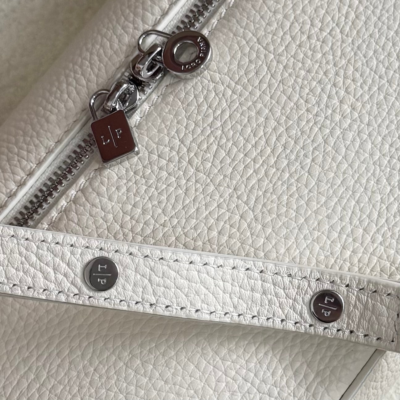 LuxluxHouse Best Quality Bags Loro Piana Women