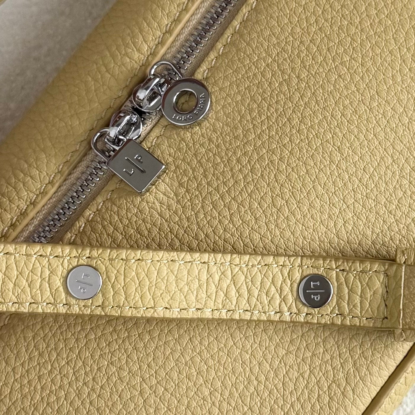 LuxluxHouse Best Quality Bags Loro Piana Women