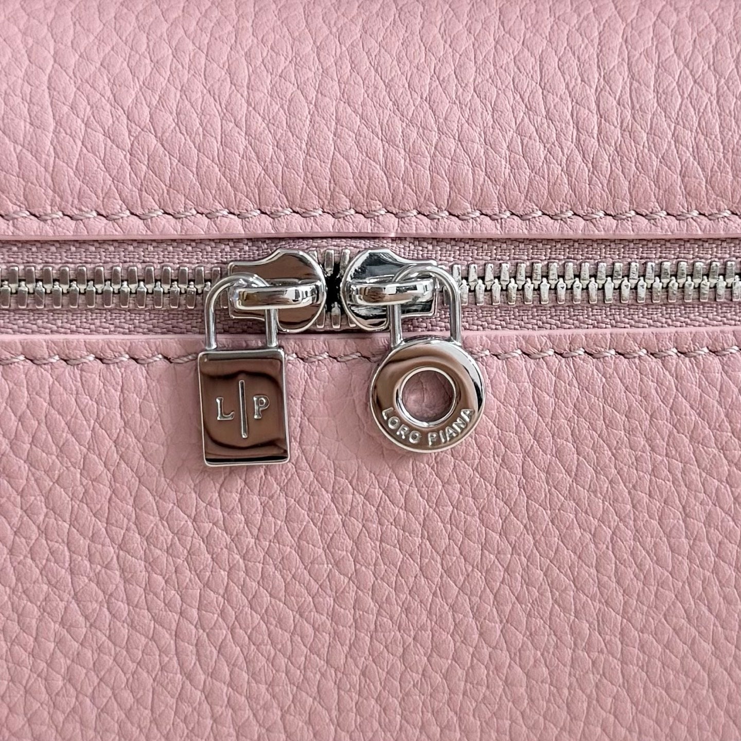LuxluxHouse Best Quality Bags Loro Piana Women