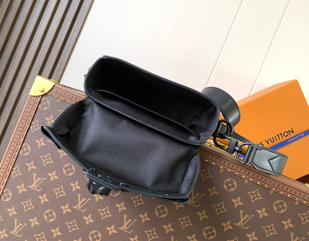 LuxluxHouse Best Quality Bags Louis Vuitton Men