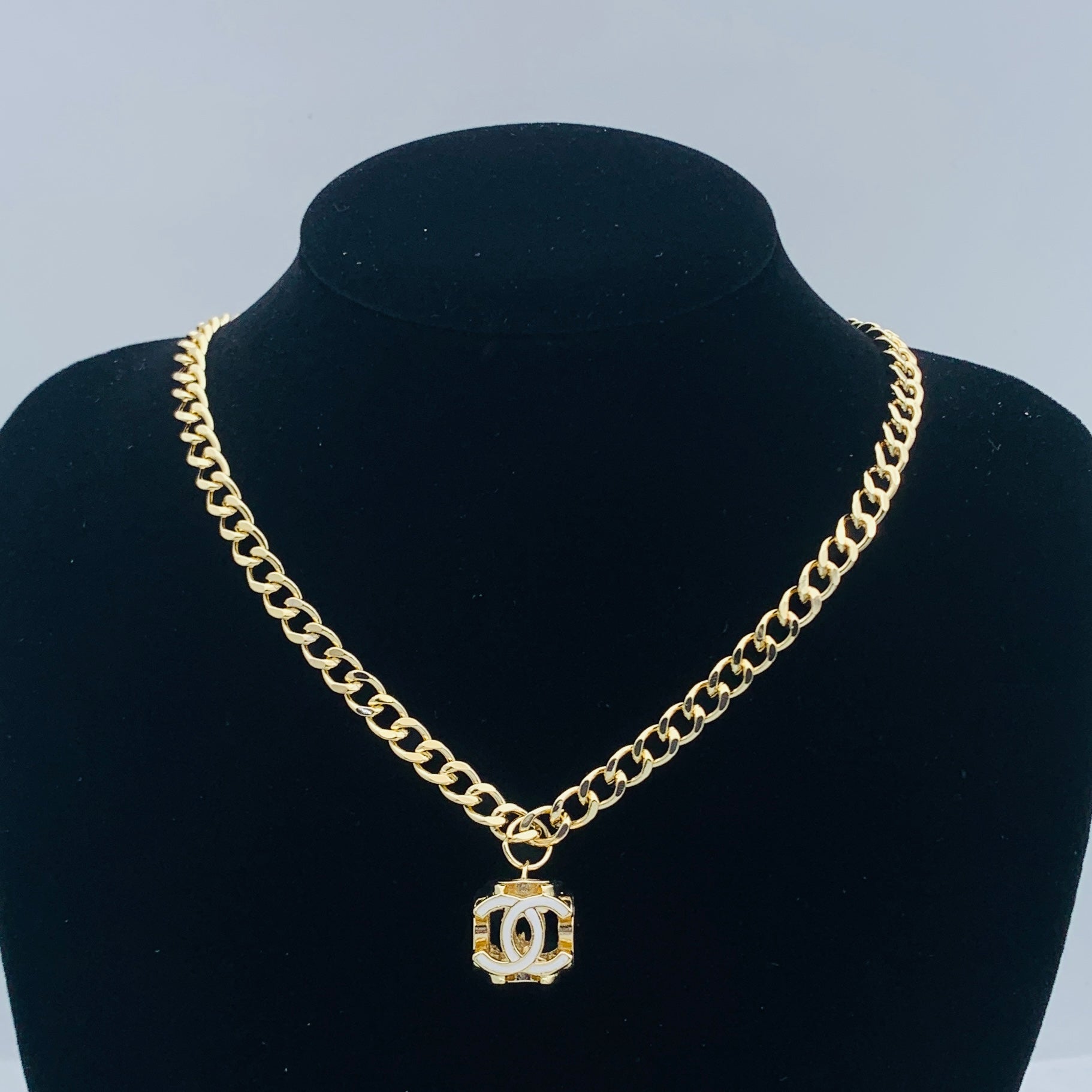 LuxluxHouse Low Price And High Quality Accessories Chanel