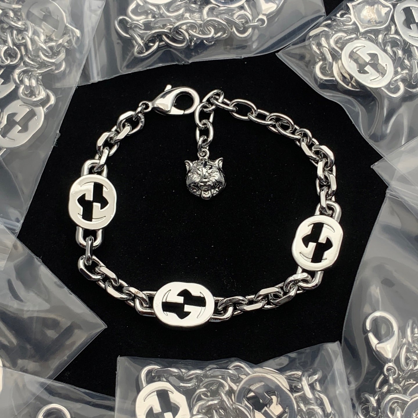 LuxluxHouse Low Price And High Quality Accessories Gucci