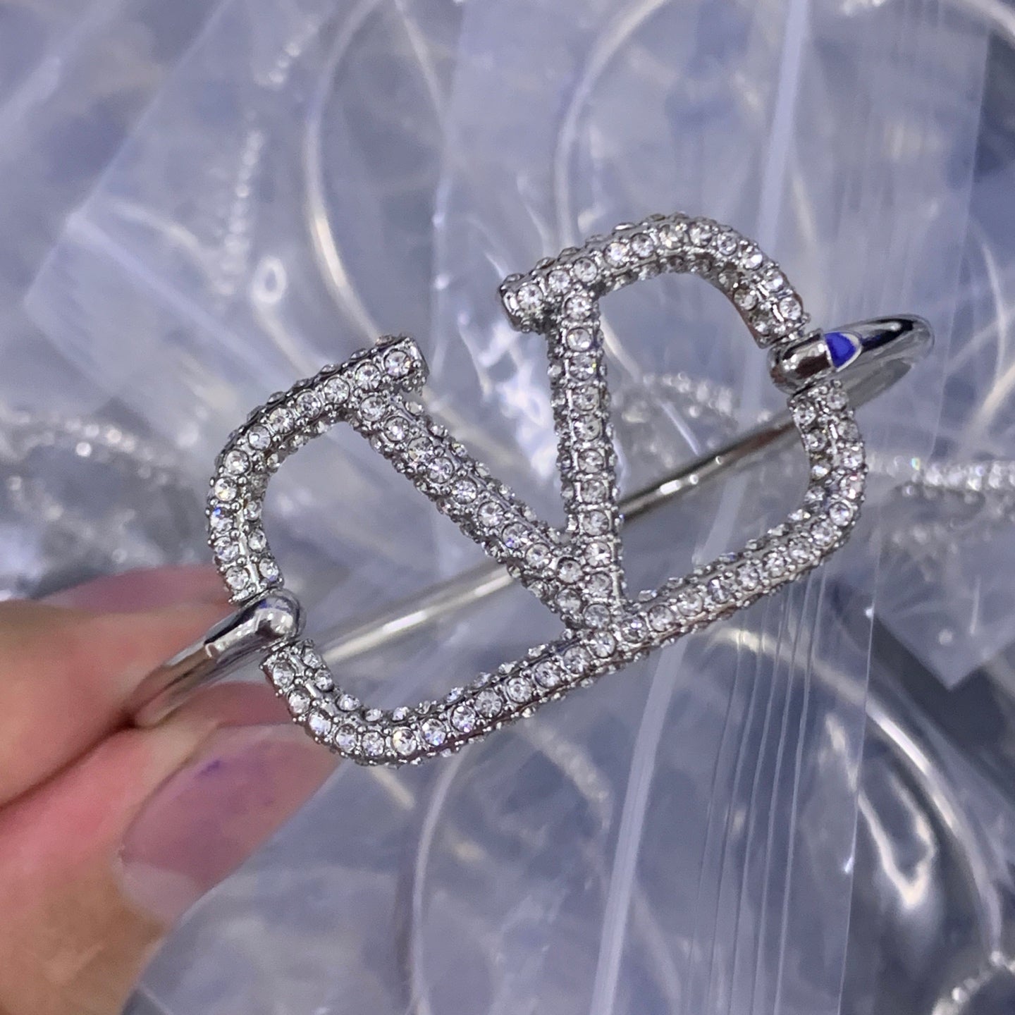 LuxluxHouse Low Price And High Quality Accessories Valentino