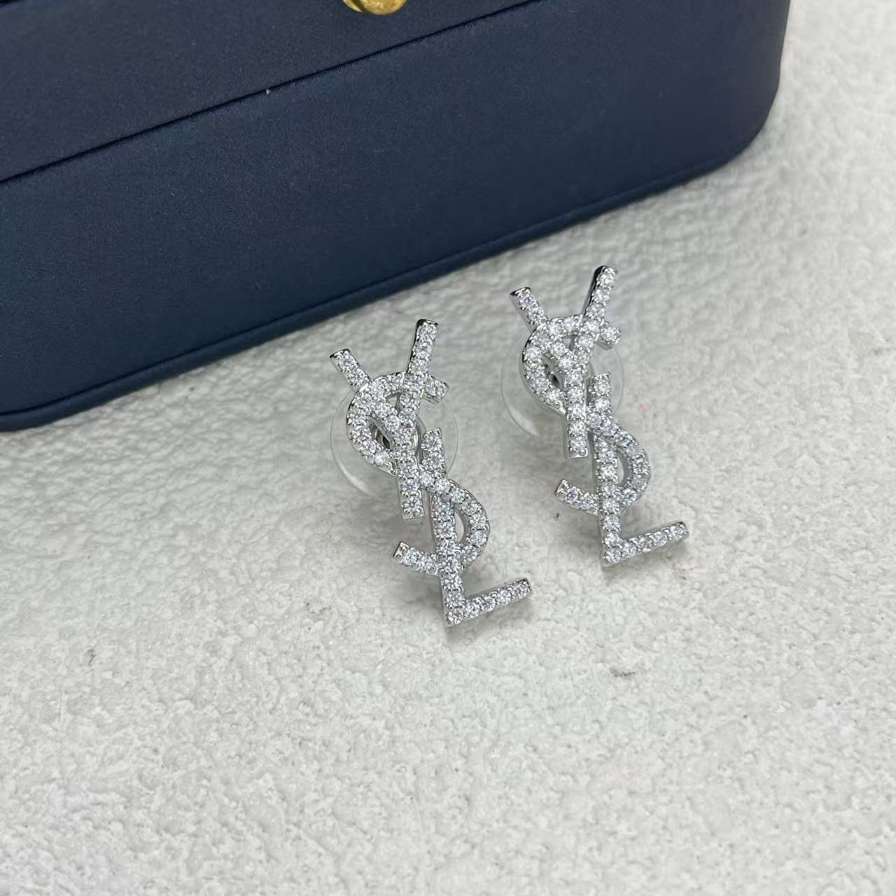 LuxluxHouse Low Price And High Quality Accessories YSL