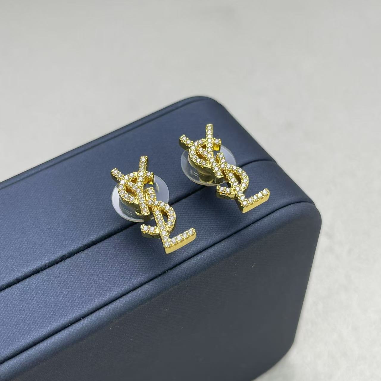 LuxluxHouse Low Price And High Quality Accessories YSL