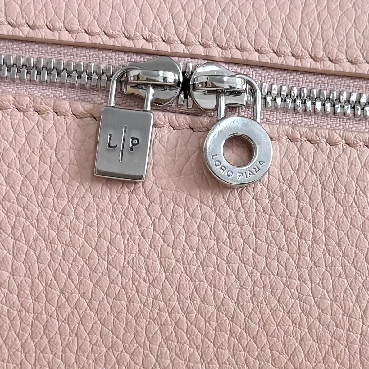 LuxluxHouse Best Quality Bags Loro Piana Women