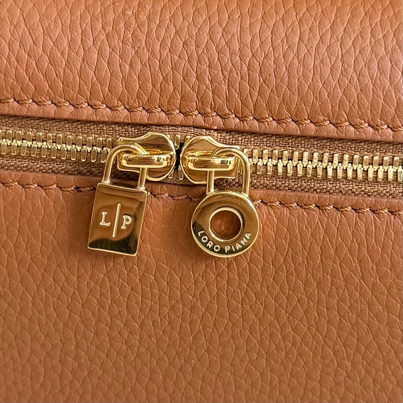 LuxluxHouse Best Quality Bags Loro Piana Women