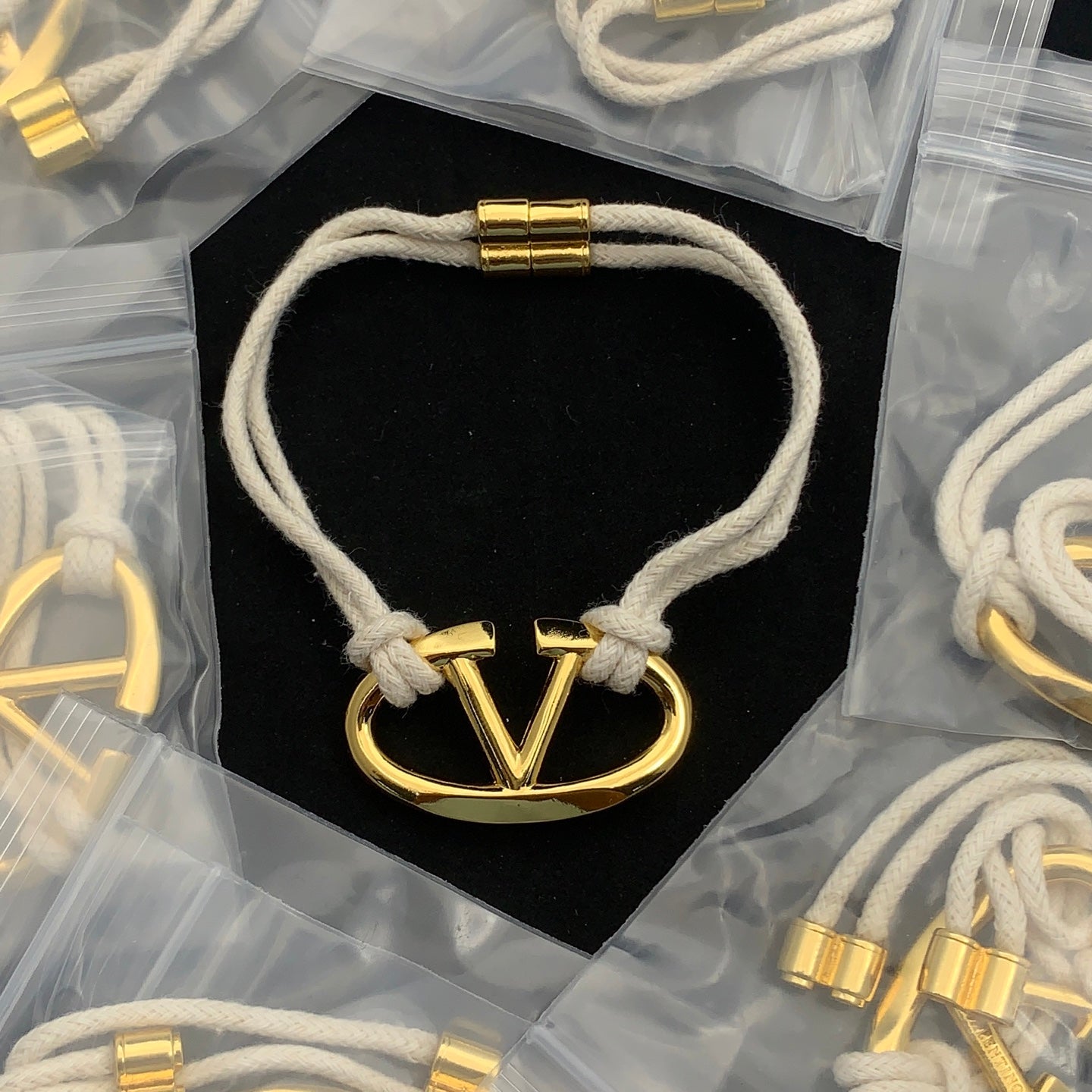 LuxluxHouse Low Price And High Quality Accessories Valentino