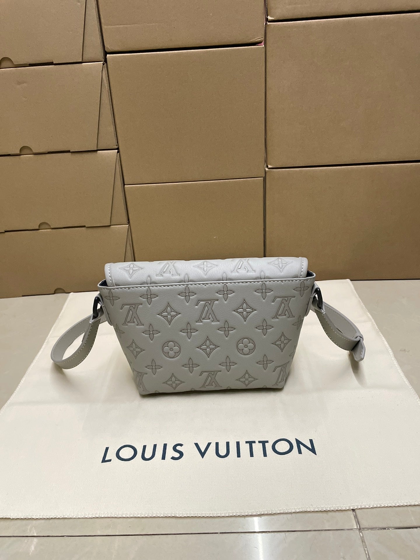 LuxluxHouse Best Quality Bags Louis Vuitton Men