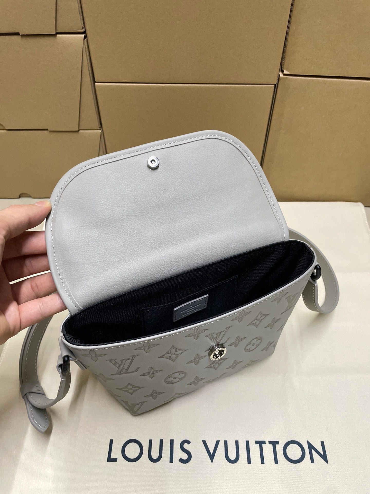 LuxluxHouse Best Quality Bags Louis Vuitton Men