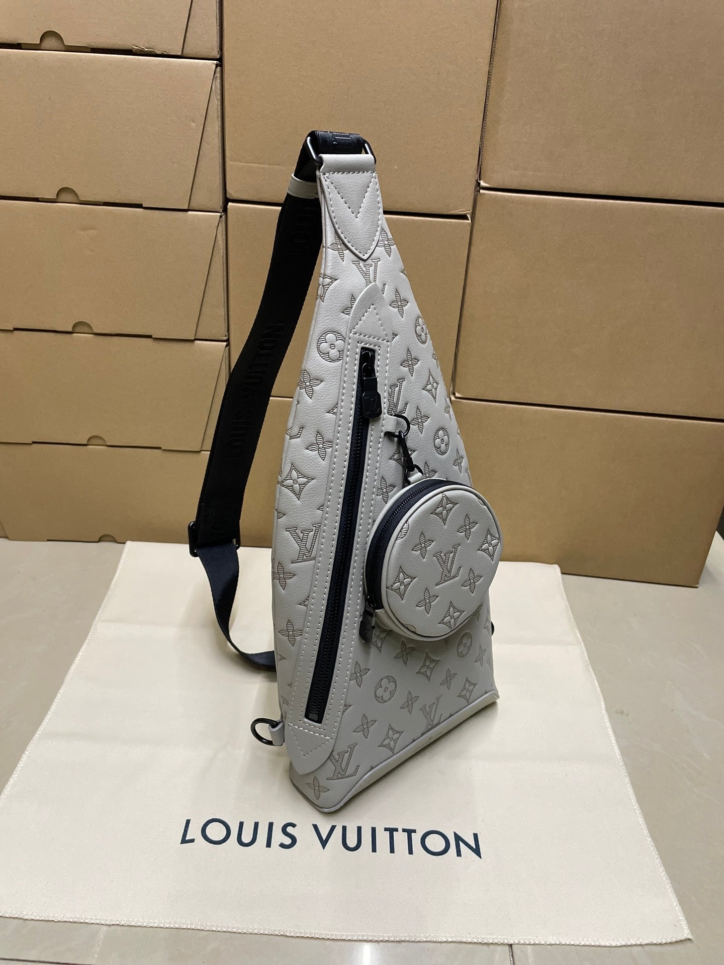 LuxluxHouse Best Quality Bags Louis Vuitton Men