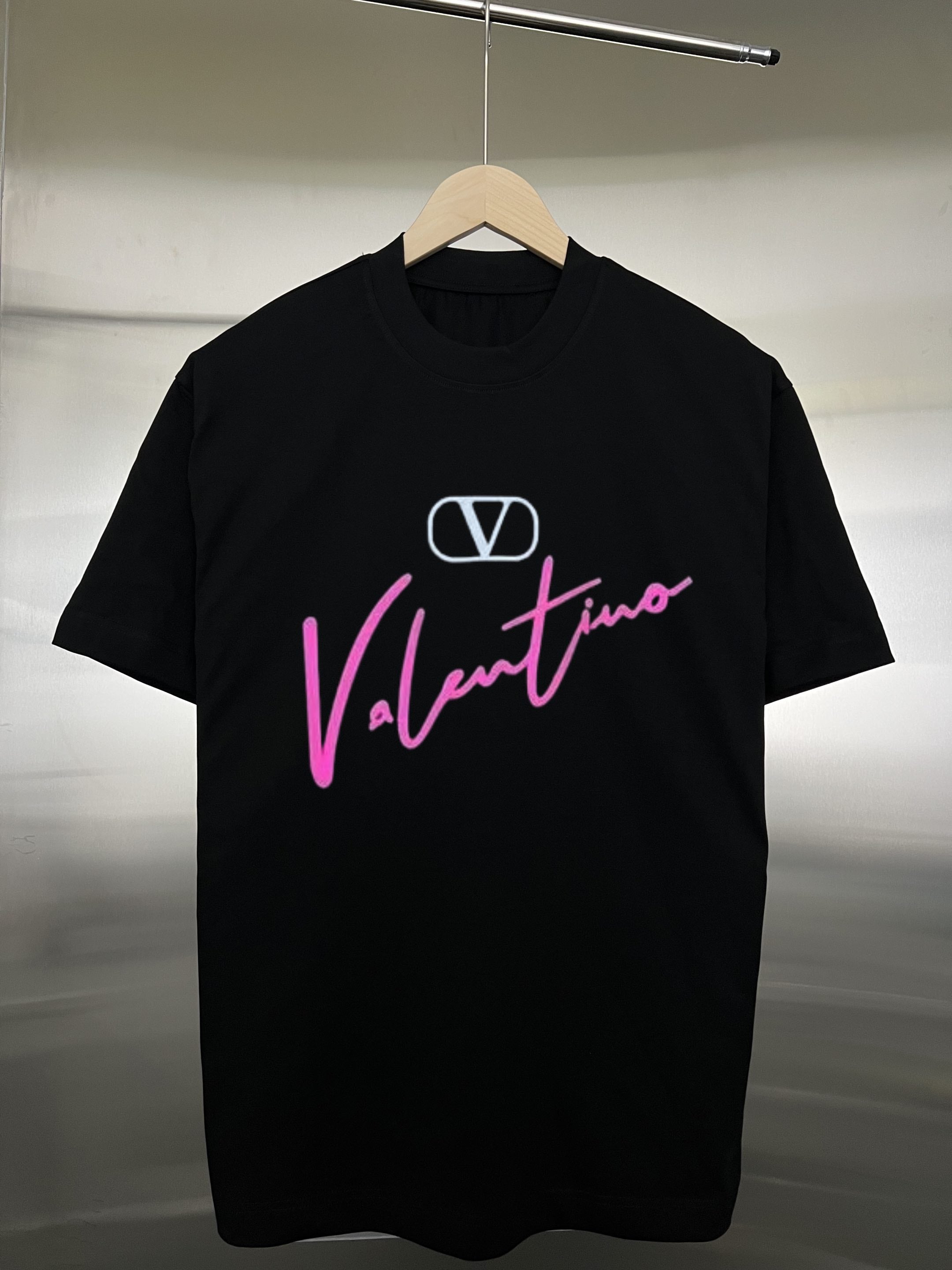 LuxluxHouse Best Quality Clothes Valentino T-shirt