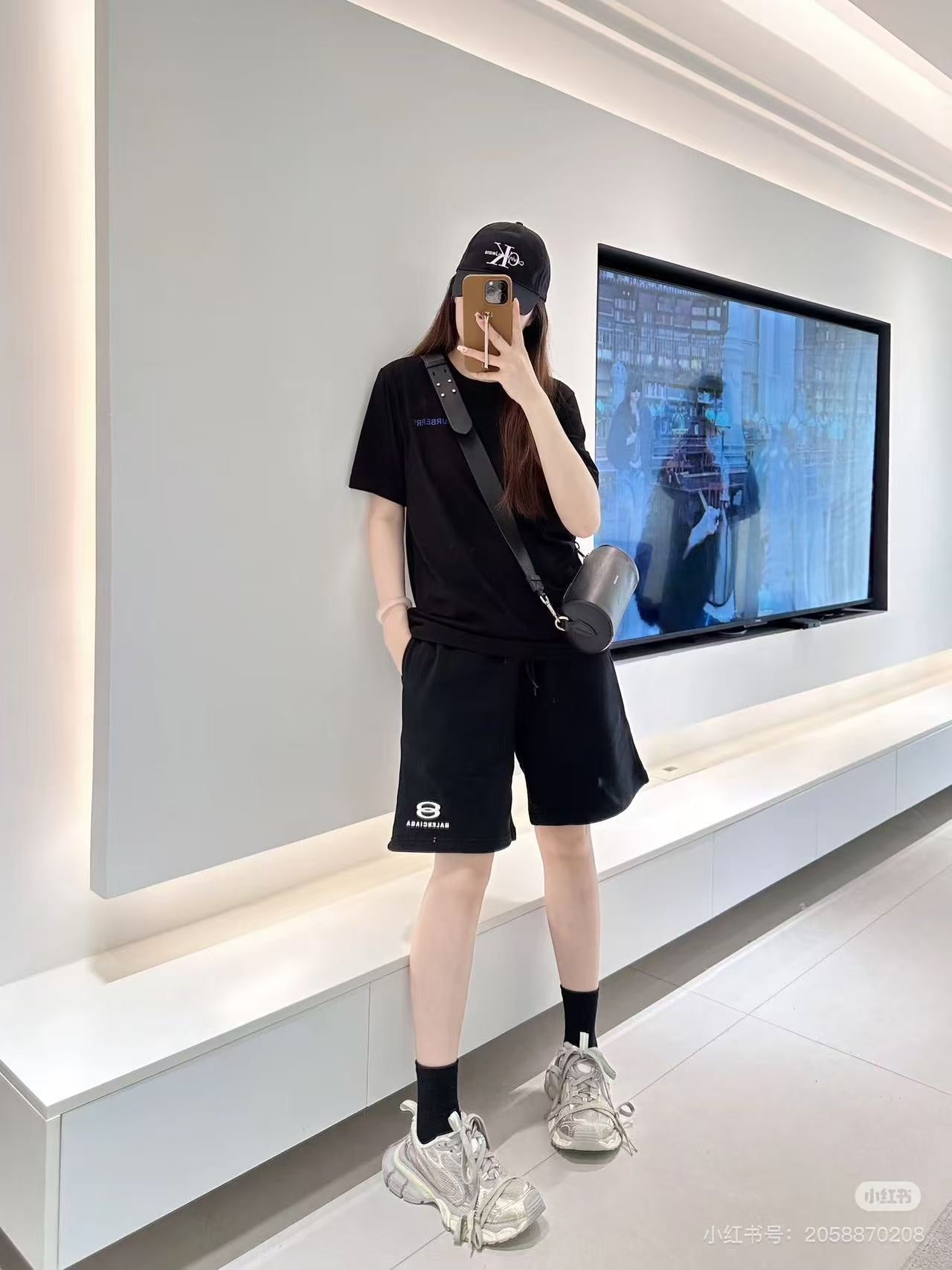 LuxluxHouse Best Quality Clothes Balenciaga Pants