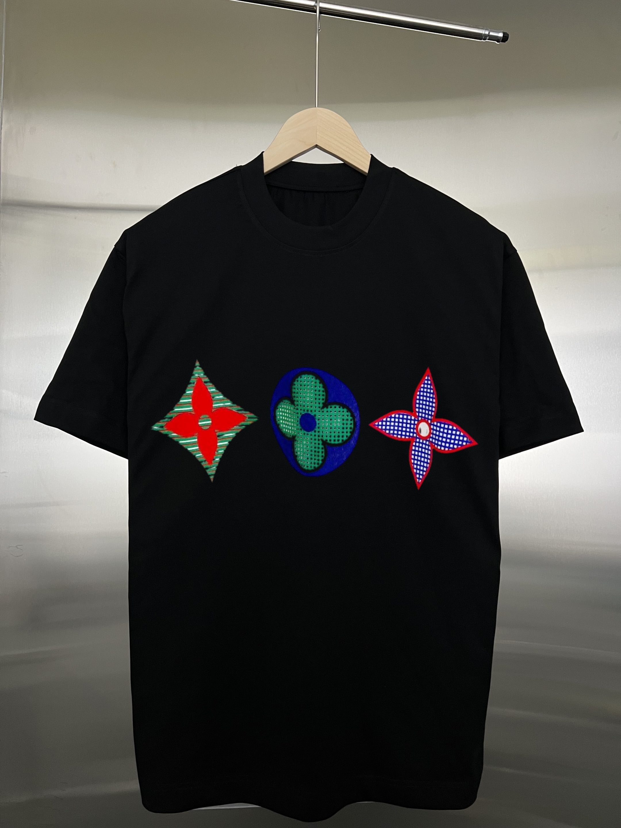 LuxluxHouse Best Quality Clothes T-shirt Louis Vuitton