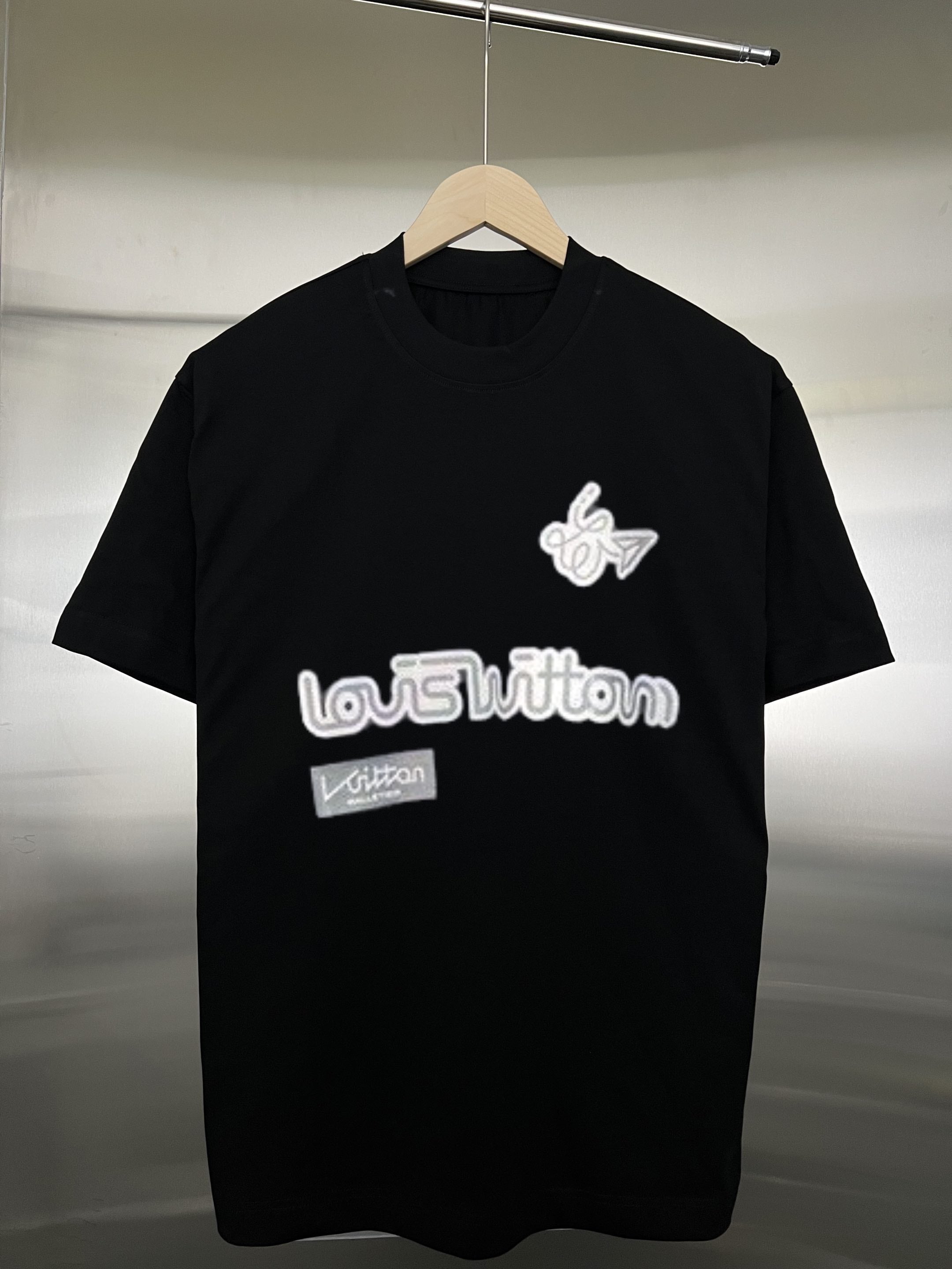 LuxluxHouse Best Quality Clothes T-shirt Louis Vuitton