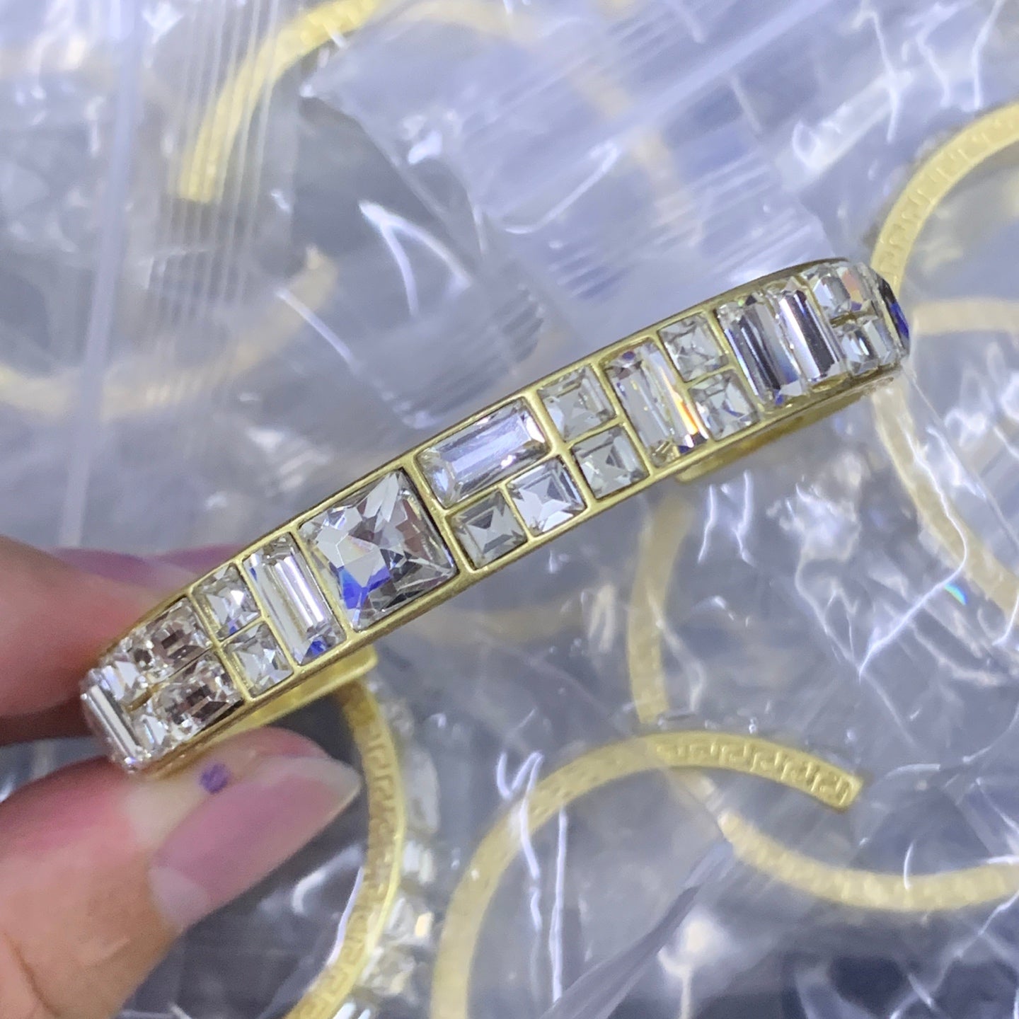 LuxluxHouse Low Price And High Quality Accessories Versace