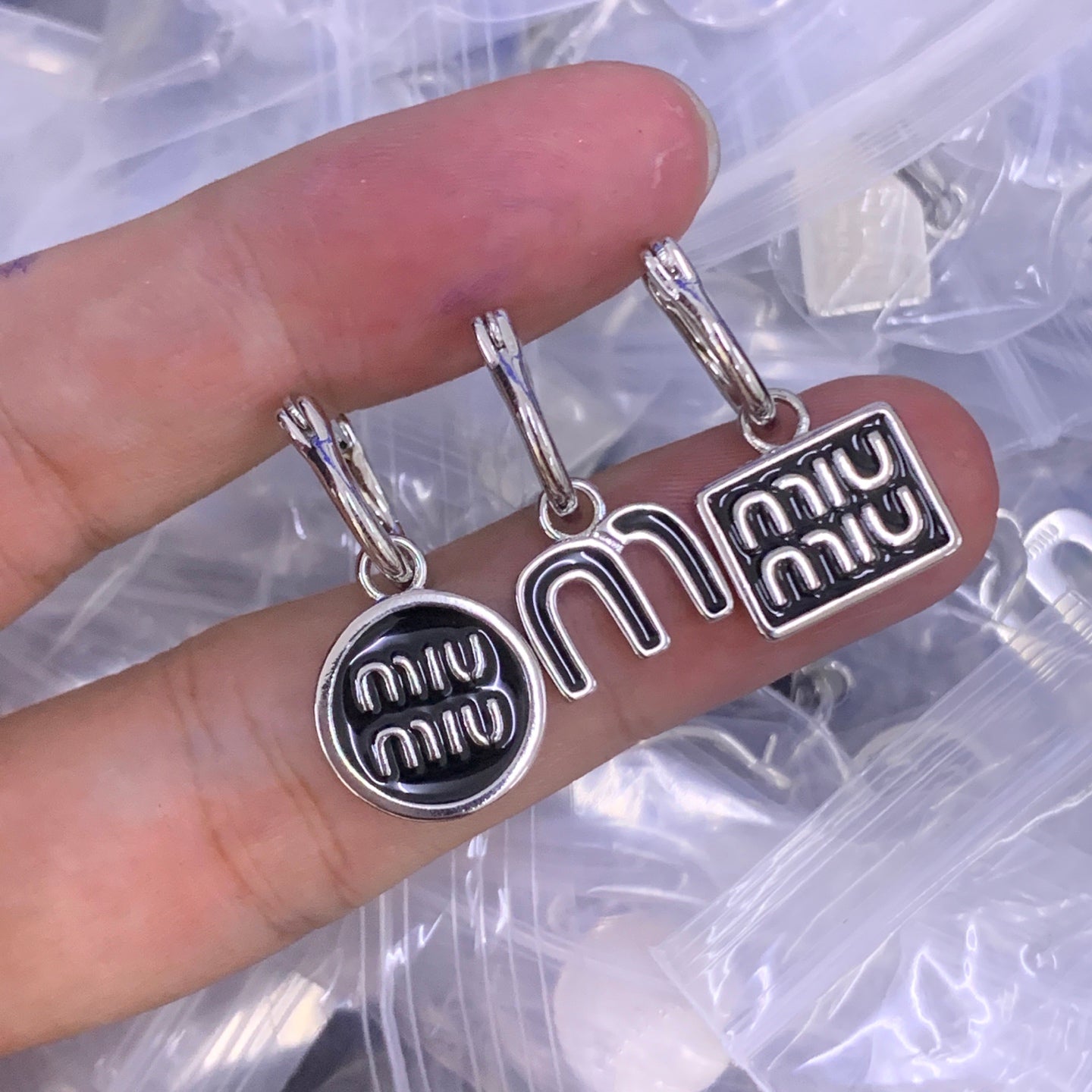 LuxluxHouse Low Price And High Quality Accessories Miu Miu