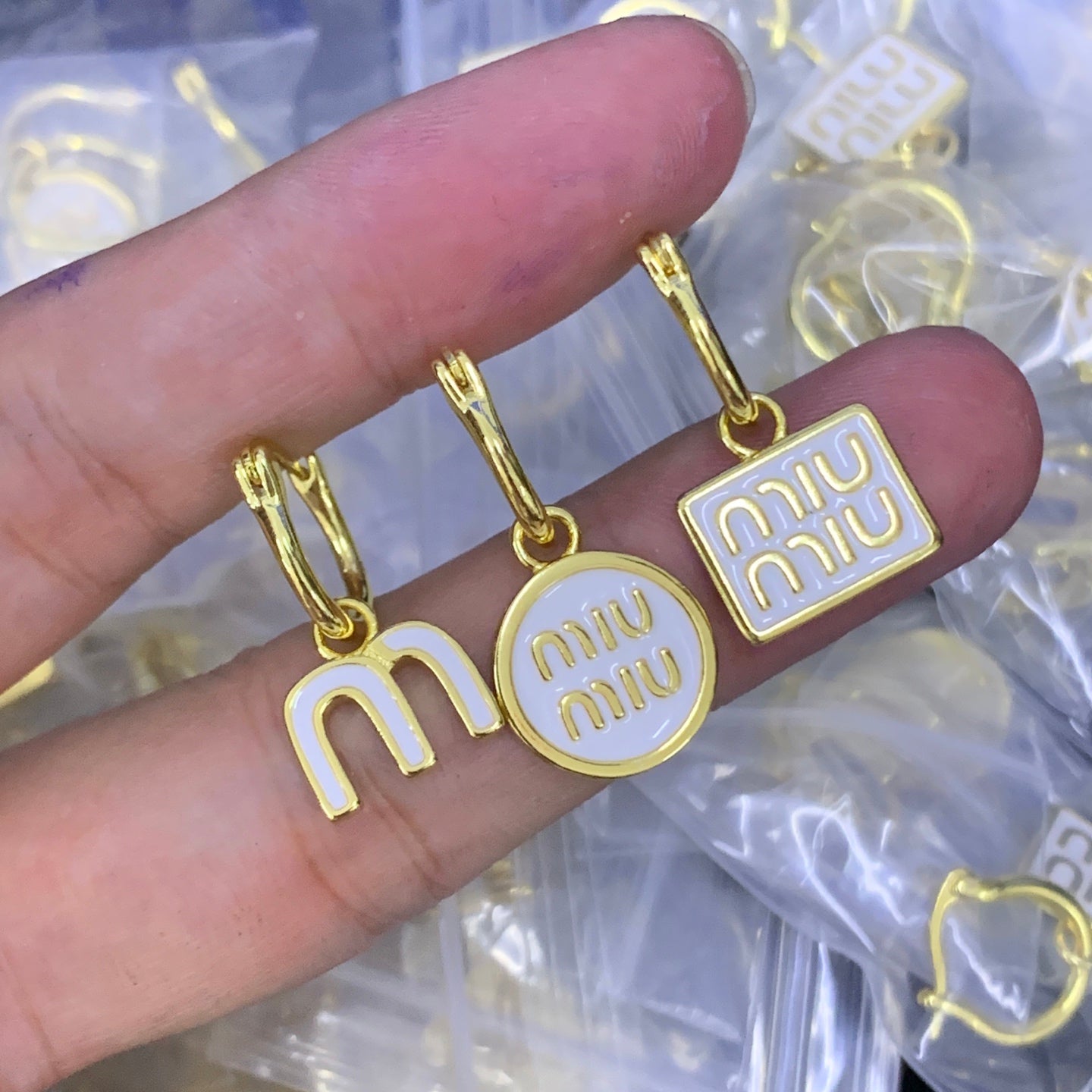 LuxluxHouse Low Price And High Quality Accessories Miu Miu