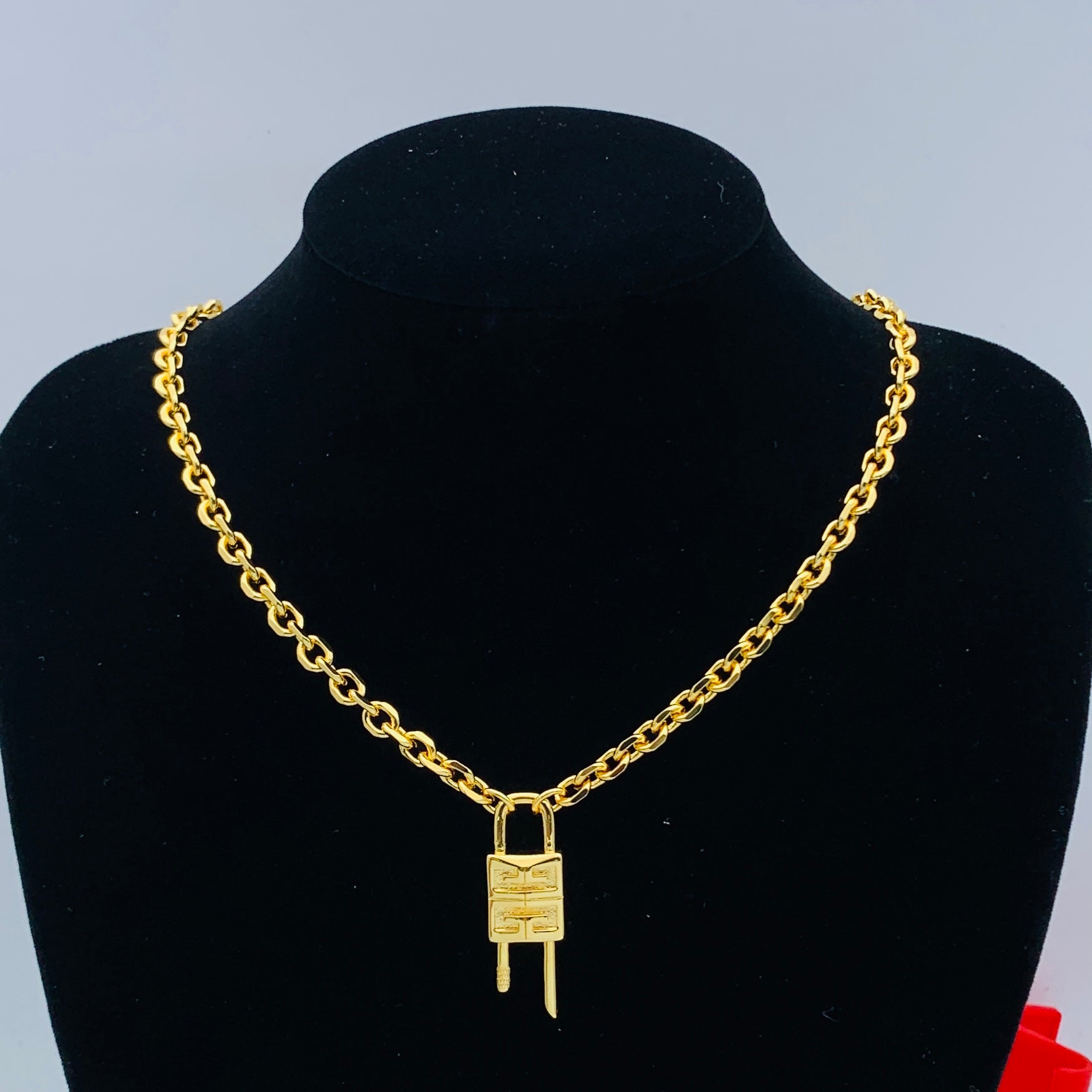 LuxluxHouse Low Price And High Quality Accessories Givenchy