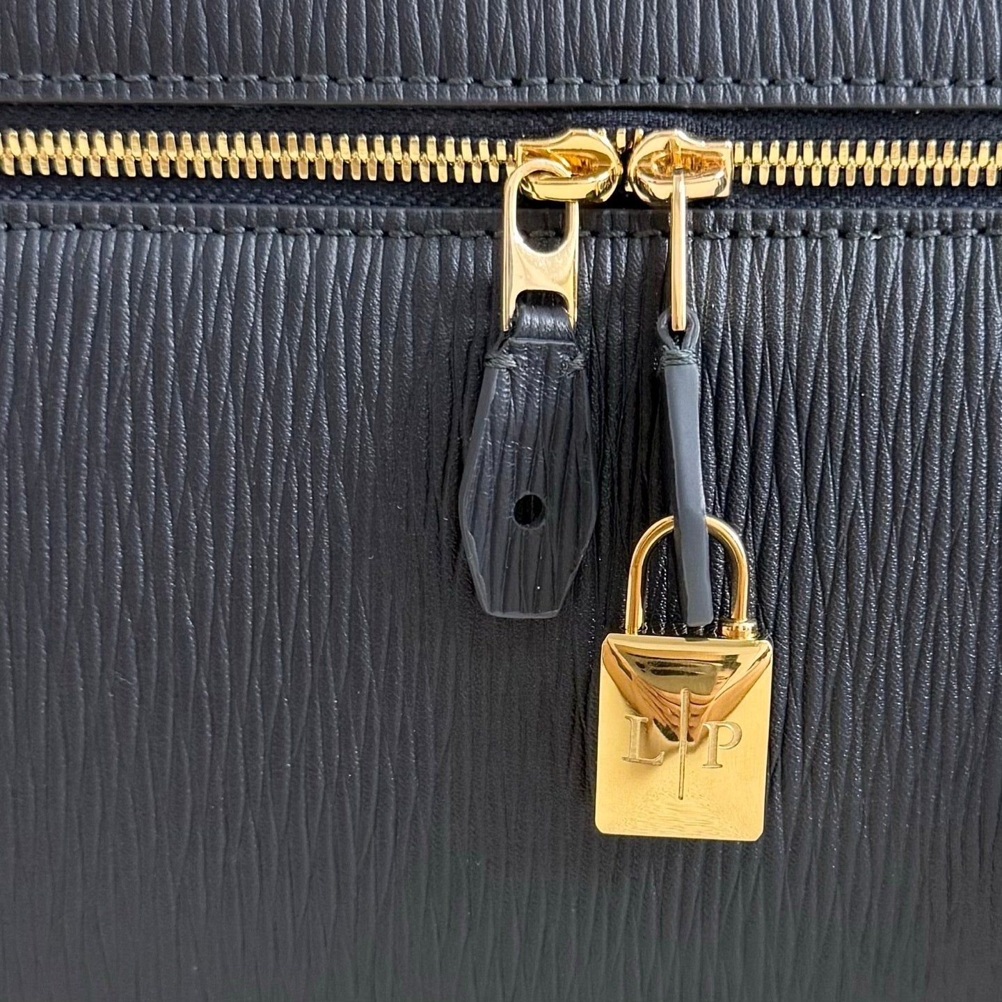 LuxluxHouse Best Quality Bags Loro Piana Women