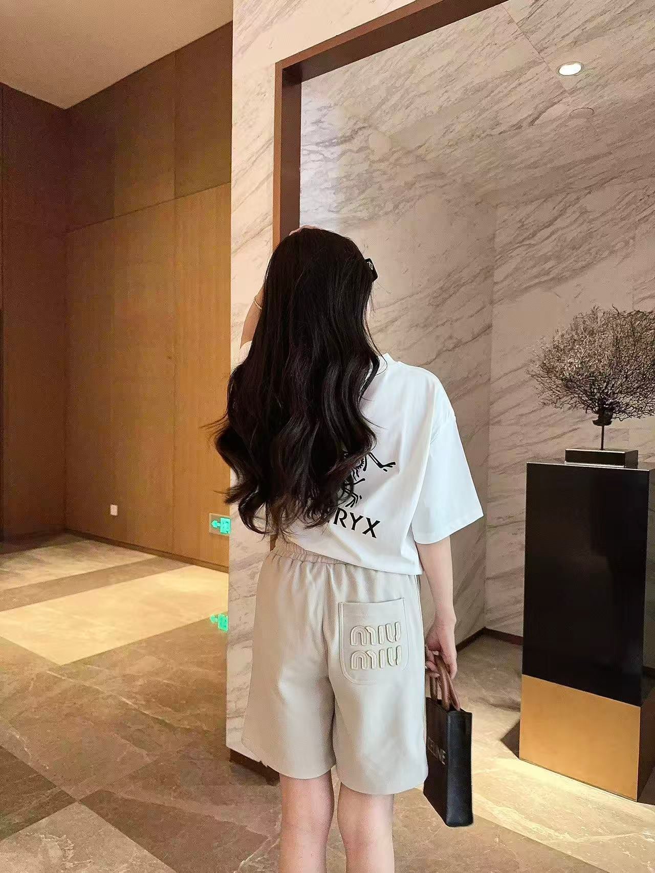 LuxluxHouse Best Quality Clothes Miu Miu Pants