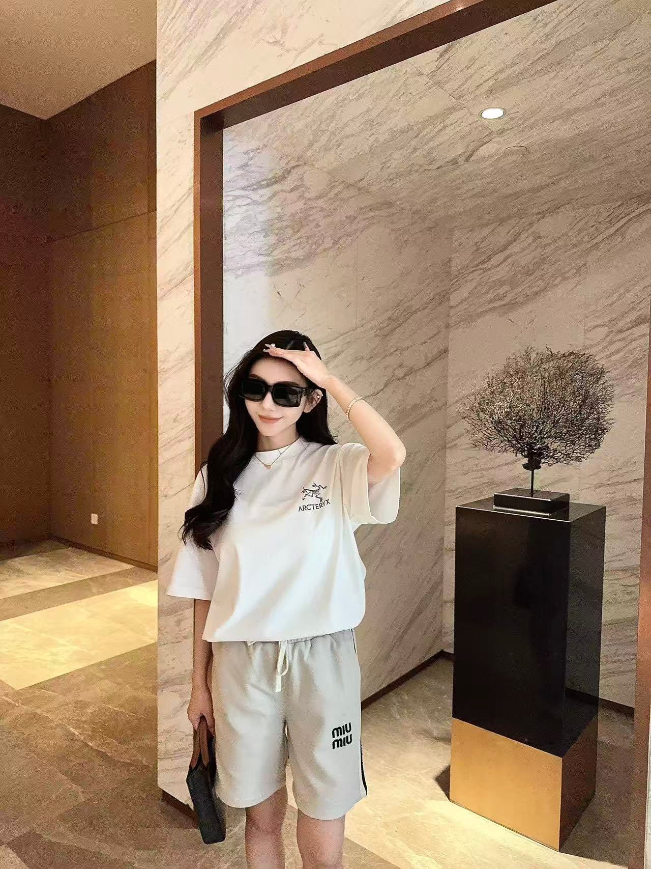 LuxluxHouse Best Quality Clothes Miu Miu Pants