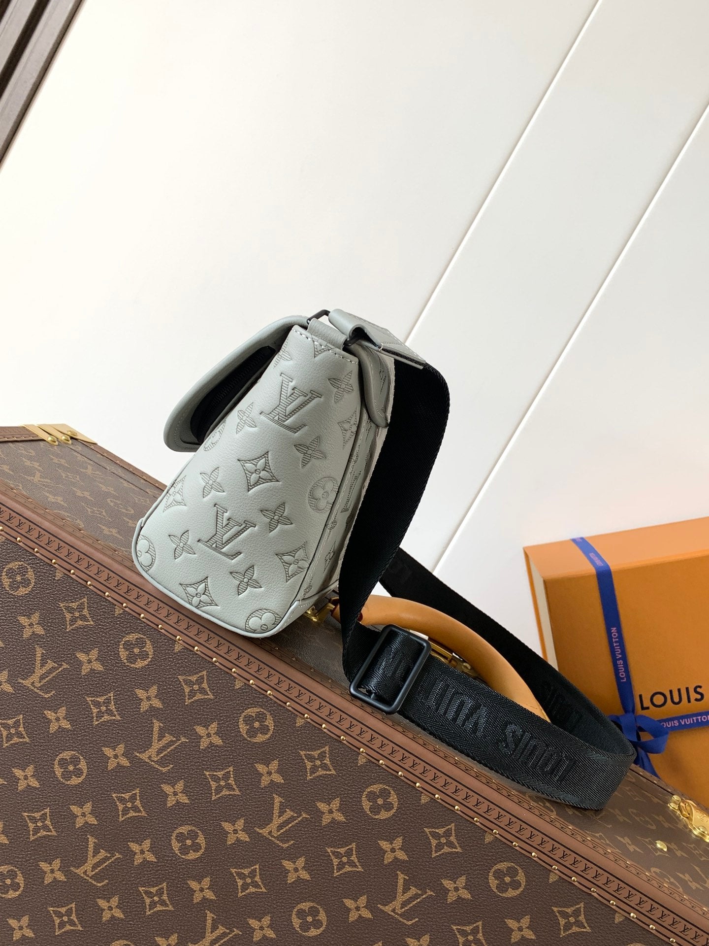 LuxluxHouse Best Quality Bags Louis Vuitton Men